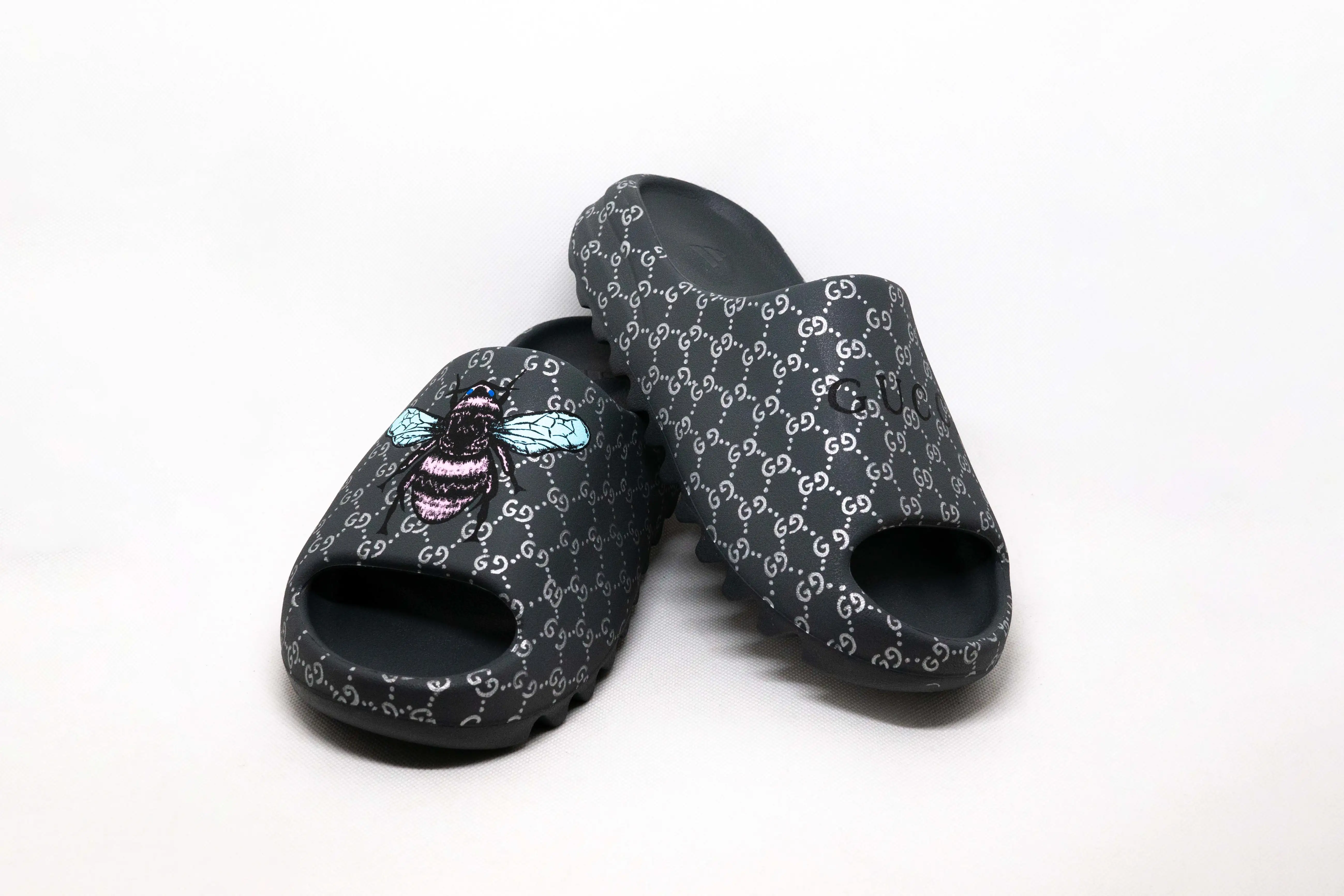 DIAPOSITIVAS Yeezy GRIS PIZARRA GUCCI CUSTOM - Imagen 3