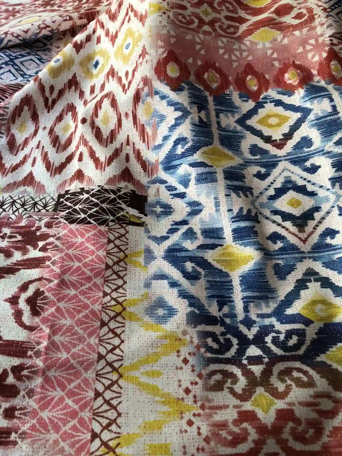 Tejido algodón en 2,80 de ancho. Patchword de telas de lengua
