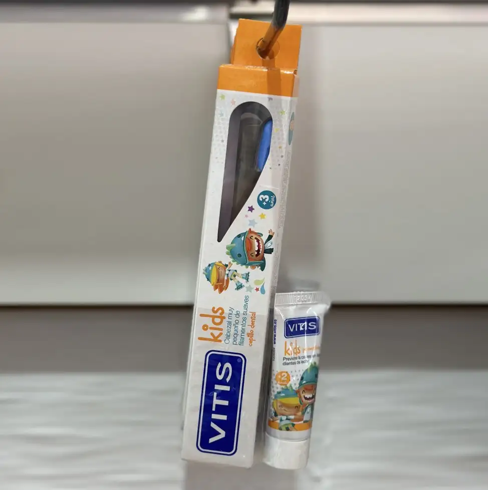 VITIS KIDS CEPILLO DENTAL+GEL 8ML