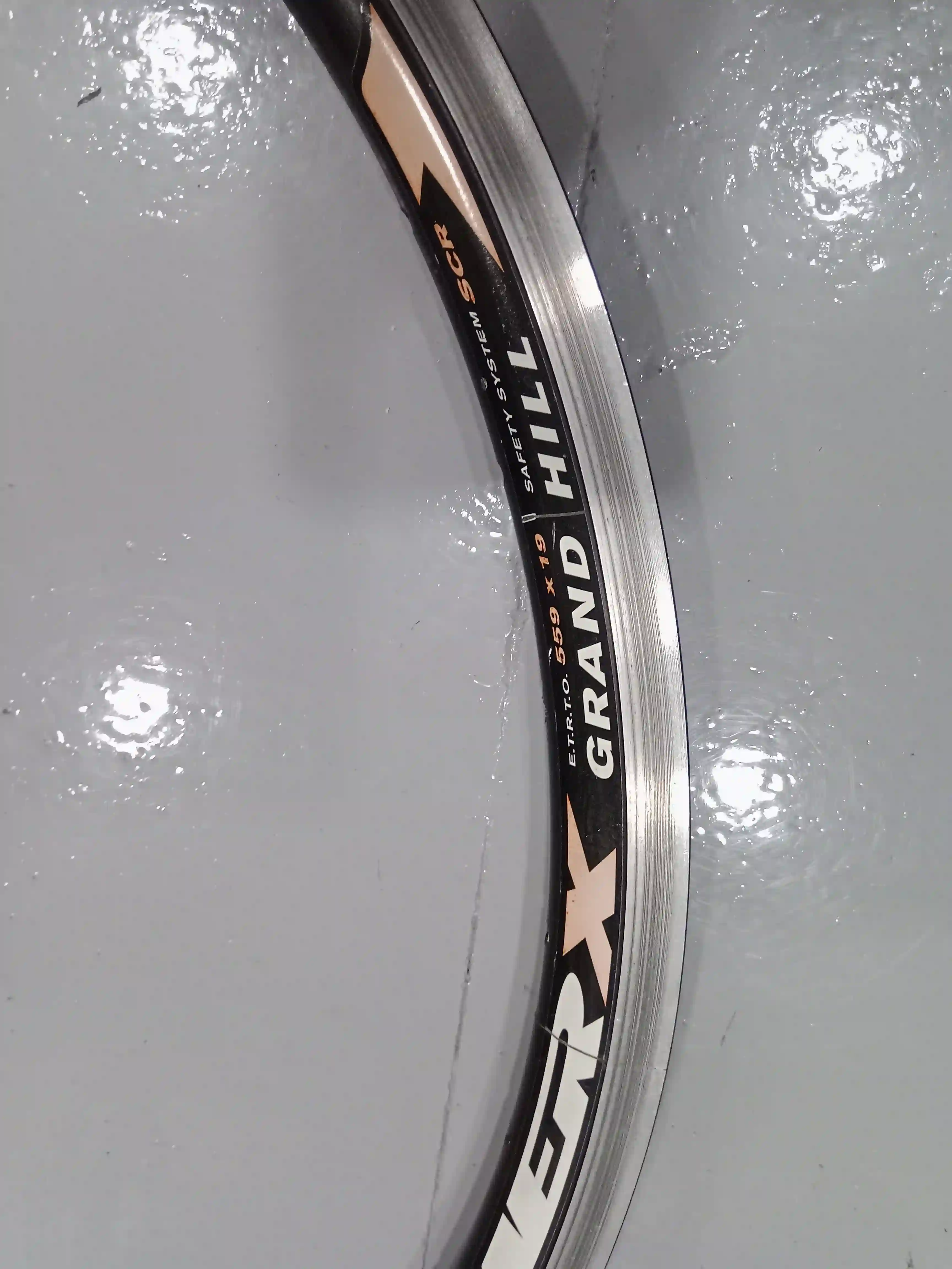 Used Remerx Grand Hill 26" rim