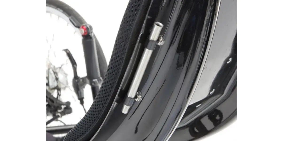 Pennant support for fiber seats