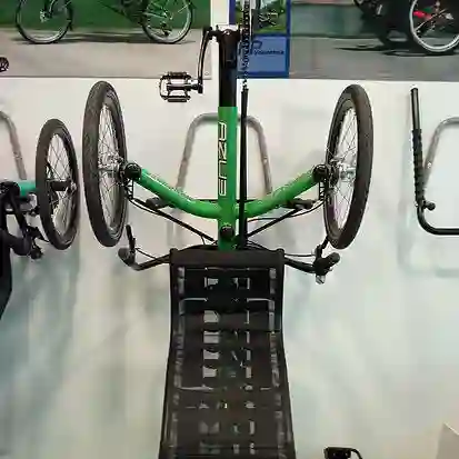 Soporte de pared para bicicletas y trikes