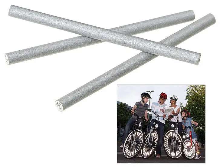 Reflective rods for spokes