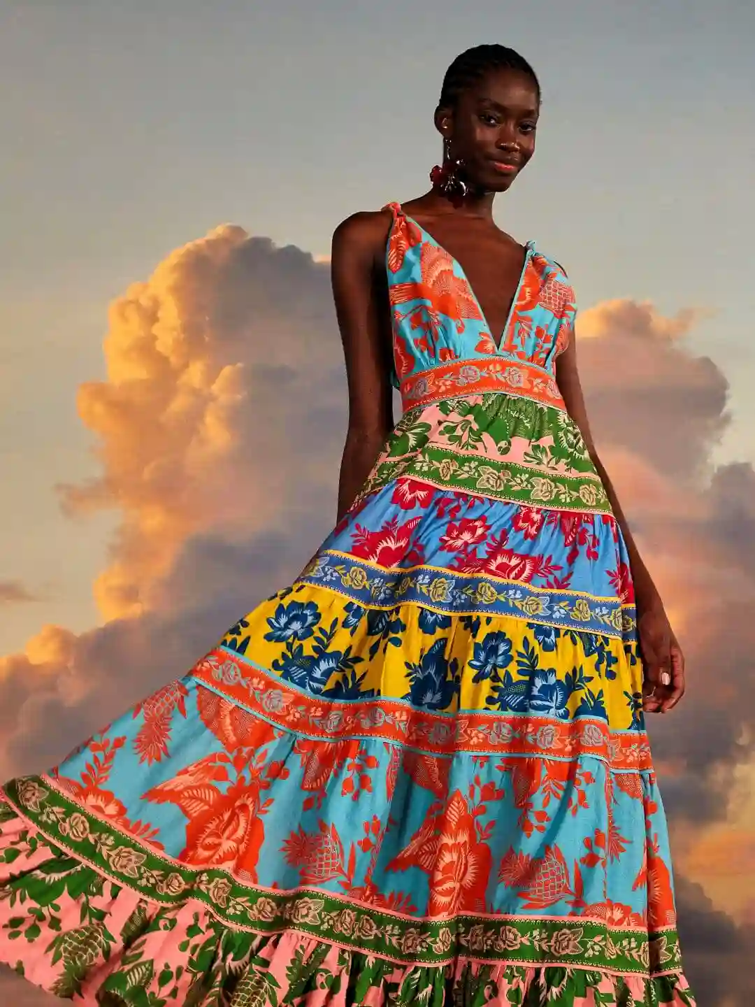 Vestido midi de jardín con encaje mixto