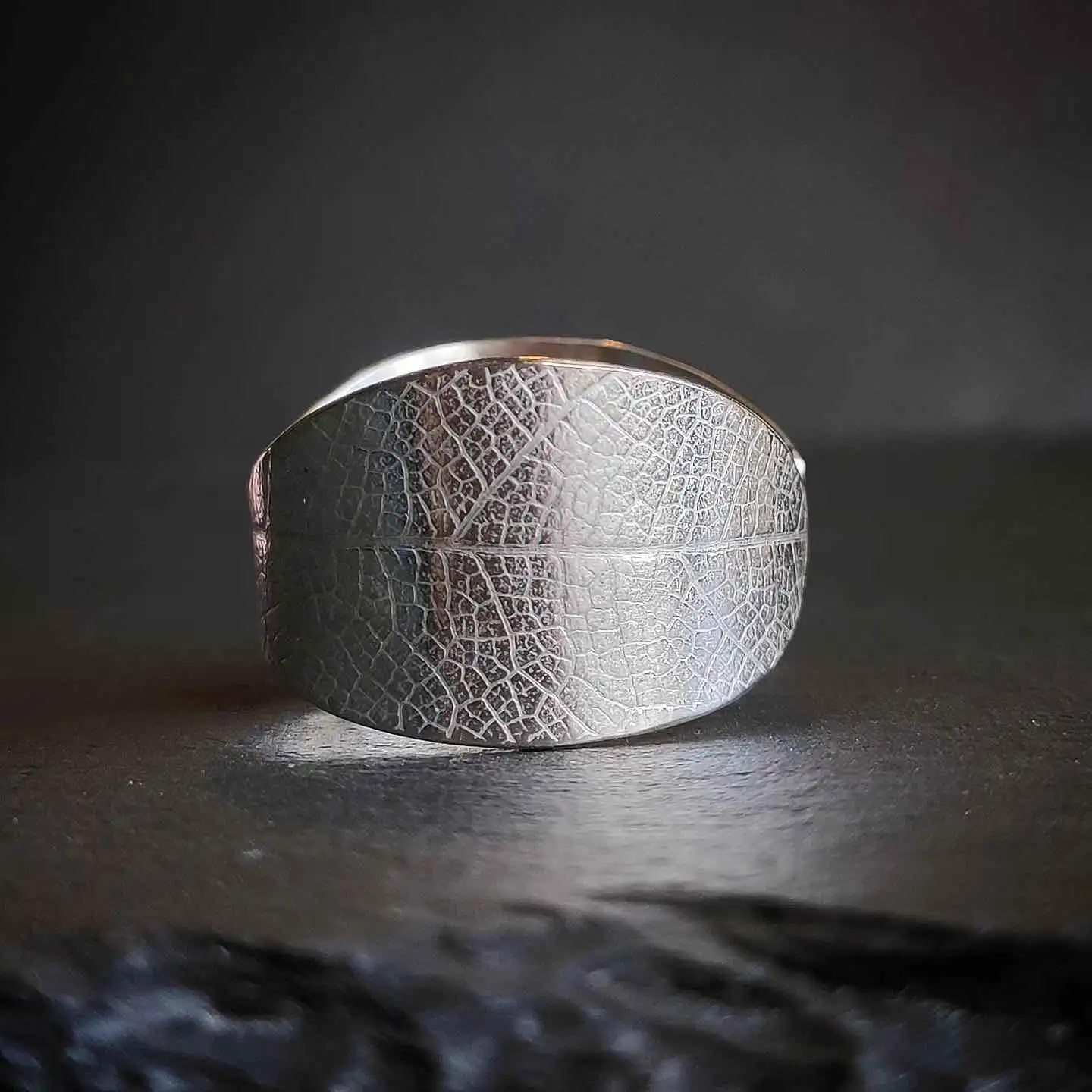 Anillo Hojas