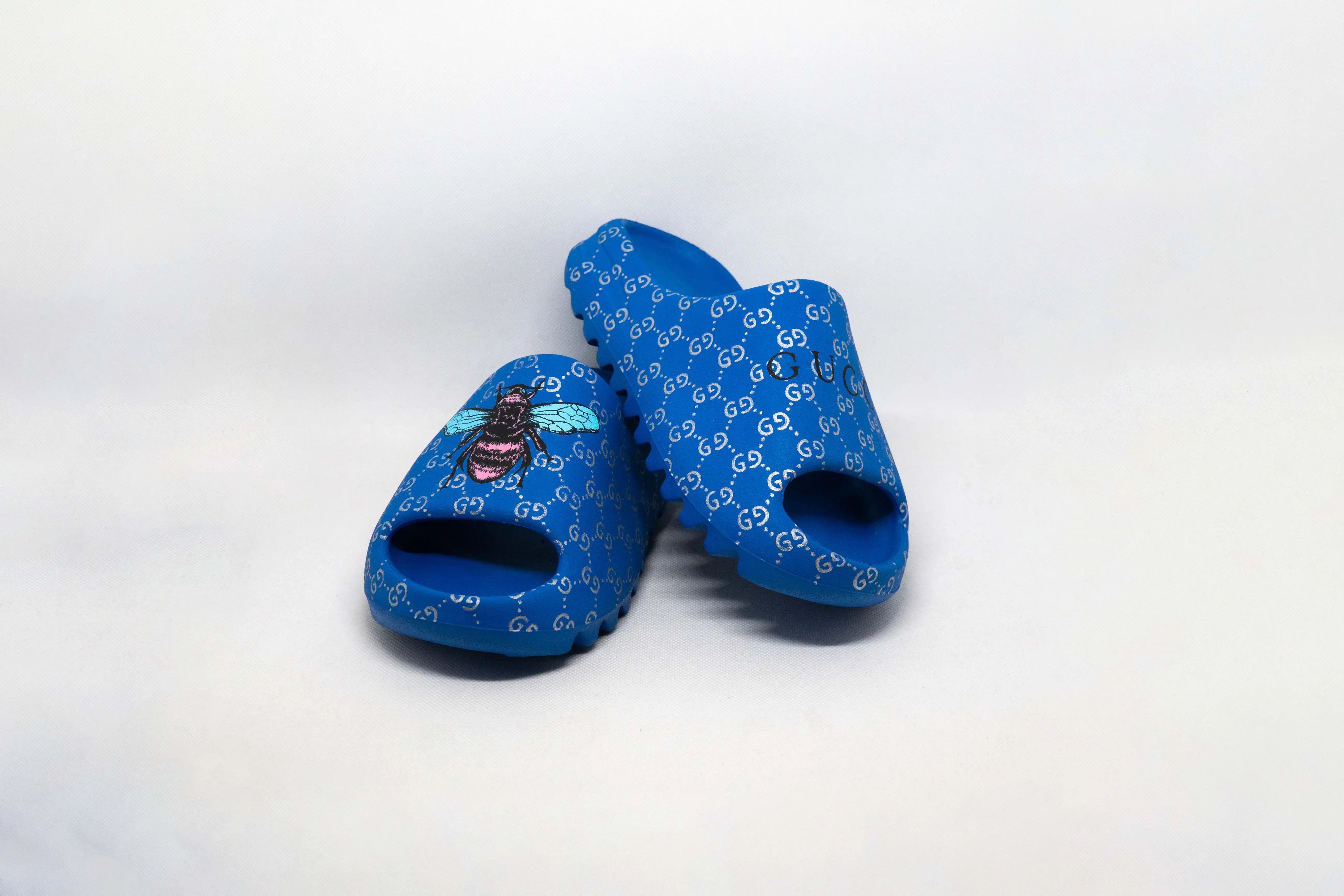 DIAPOSITIVAS Yeezy AZUL GUCCI PERSONALIZADAS - Imagen 3