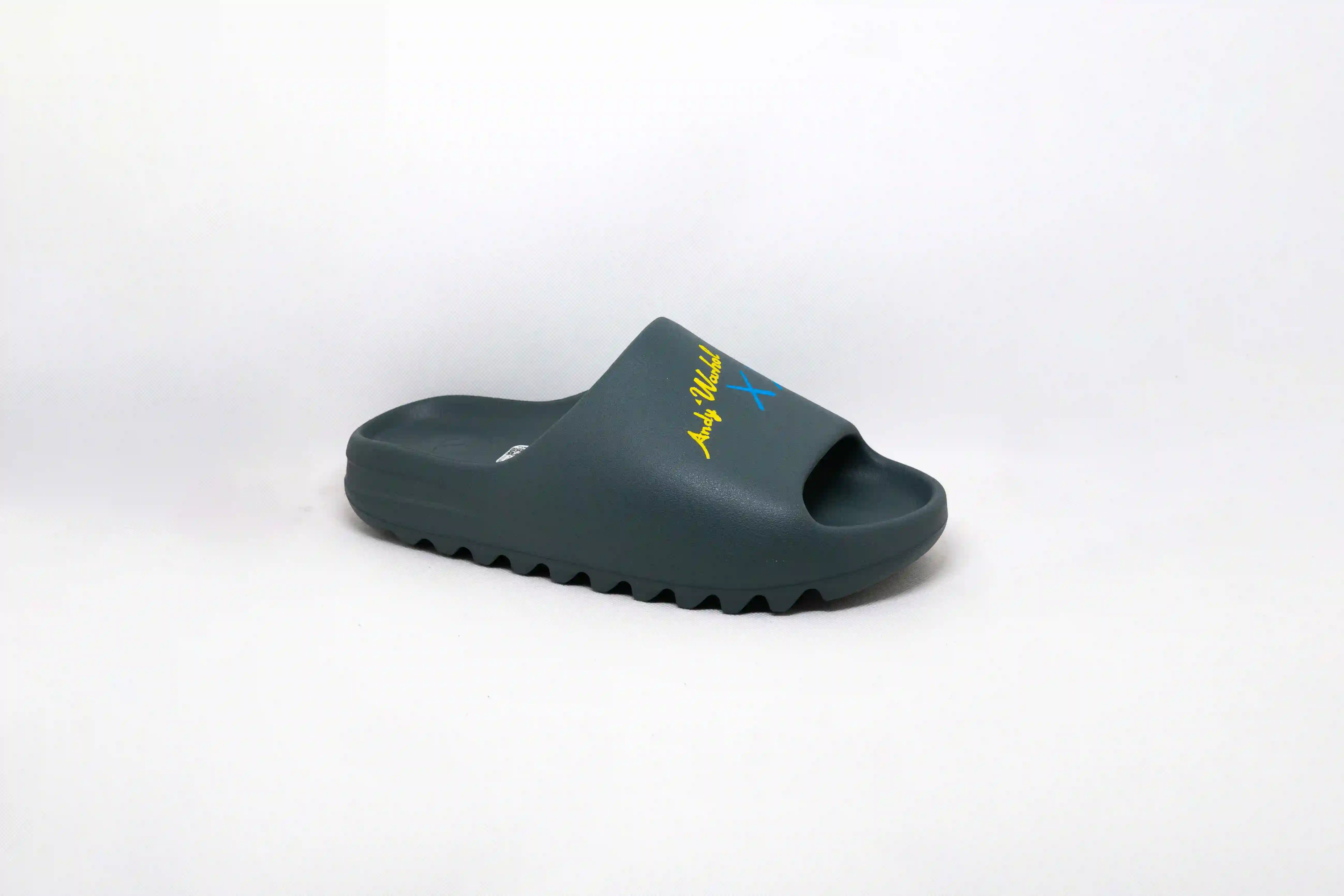 Chanclas Yeezy GRIS PIZARRA KAWS + WARHOL CUSTOM