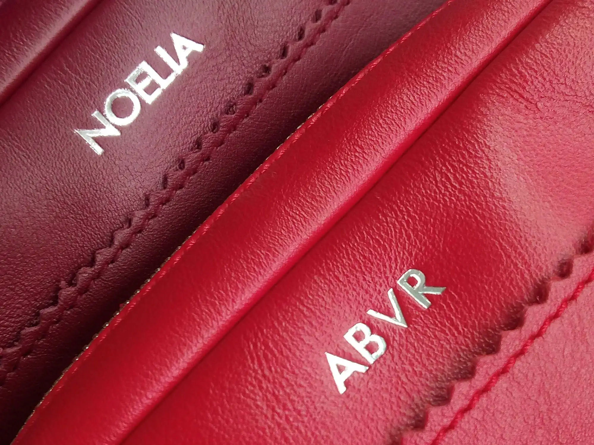 Engraved ribbon initials - Image 7