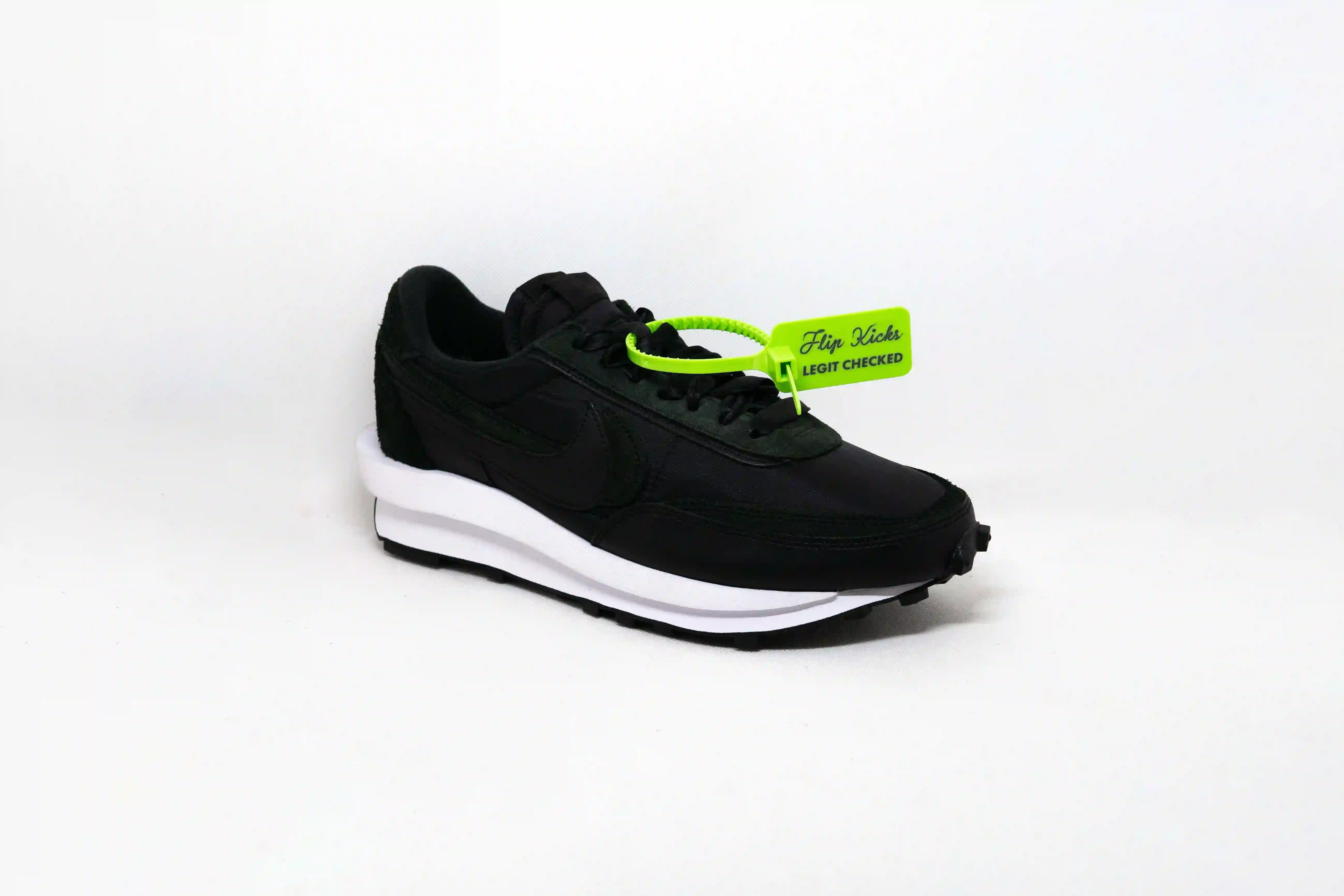 LD Waffle SACAI NYLON NEGRO