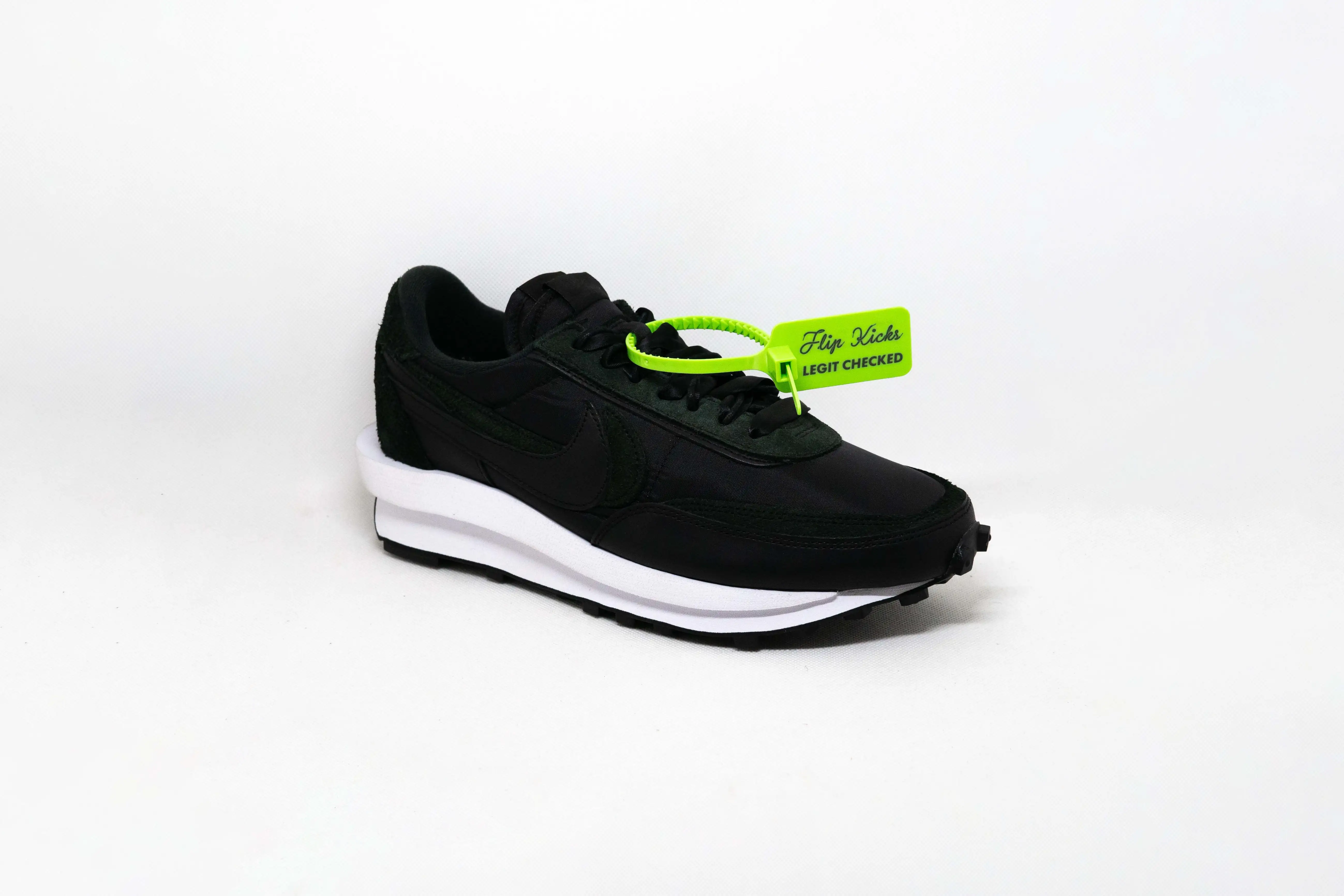 LD Waffle SACAI NYLON NEGRO