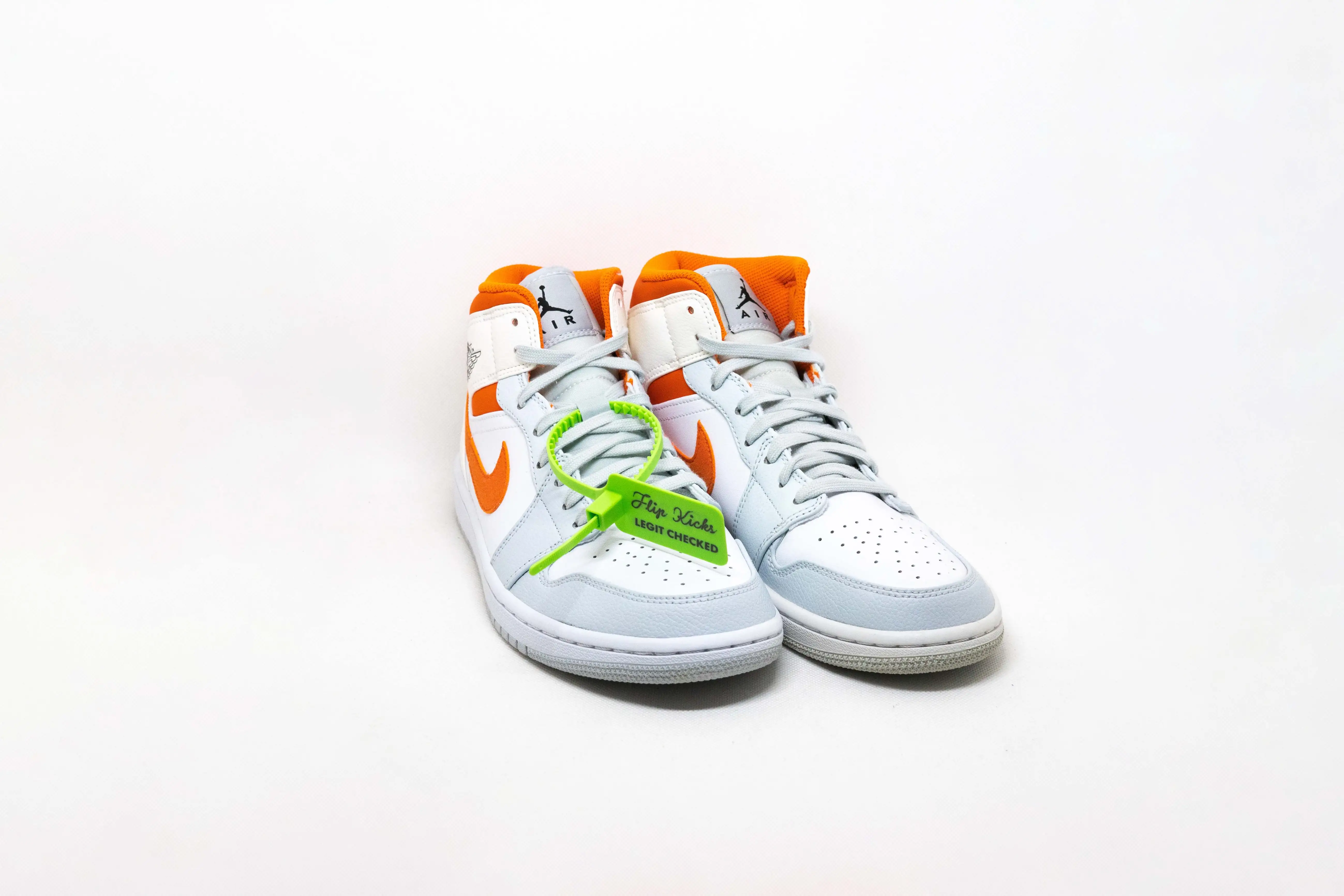 Jordan 1 Mid STARFISH PURO PLATINO - Imagen 2