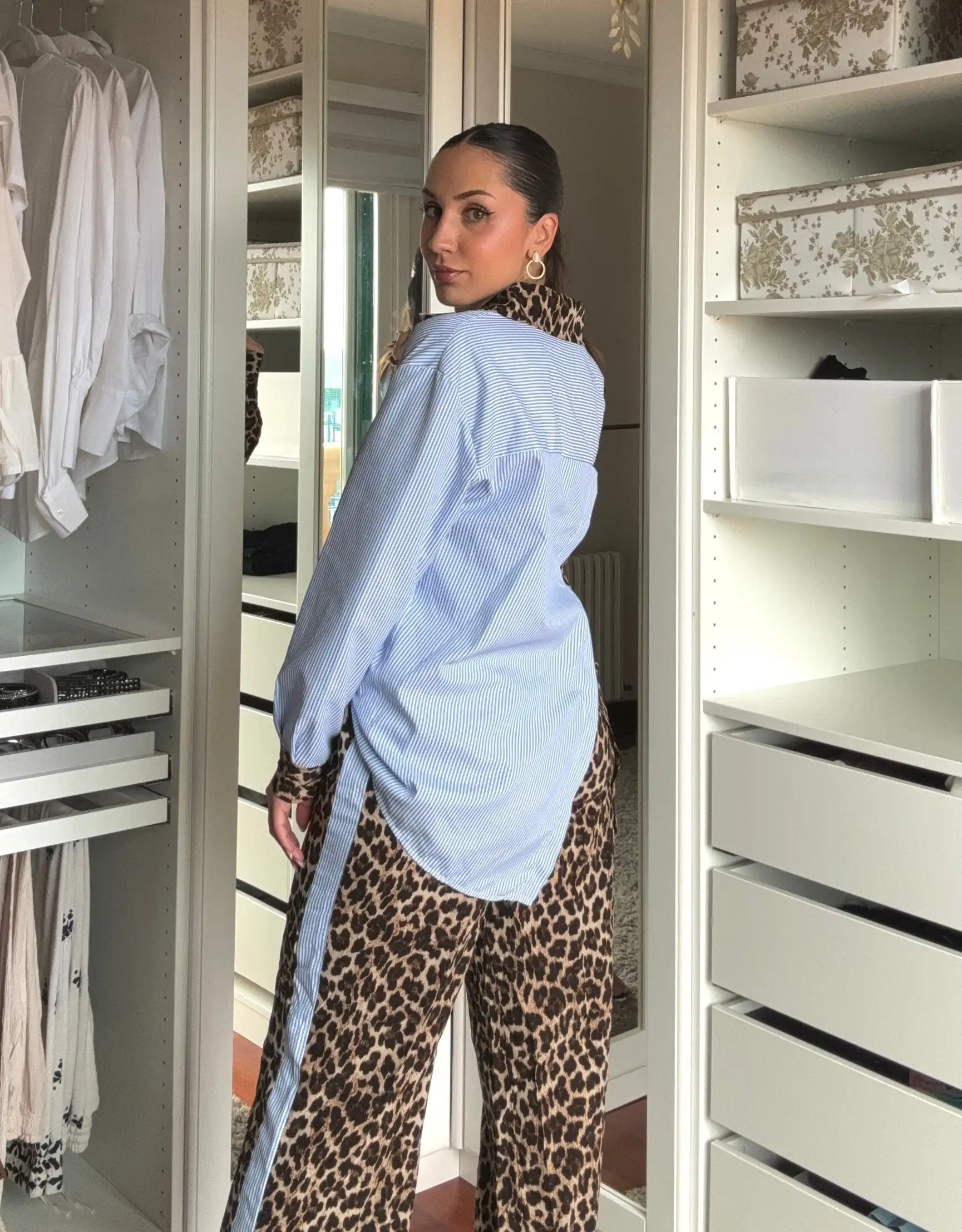 CONJUNTO CAMISA ESTAMPADA - Imagen 2