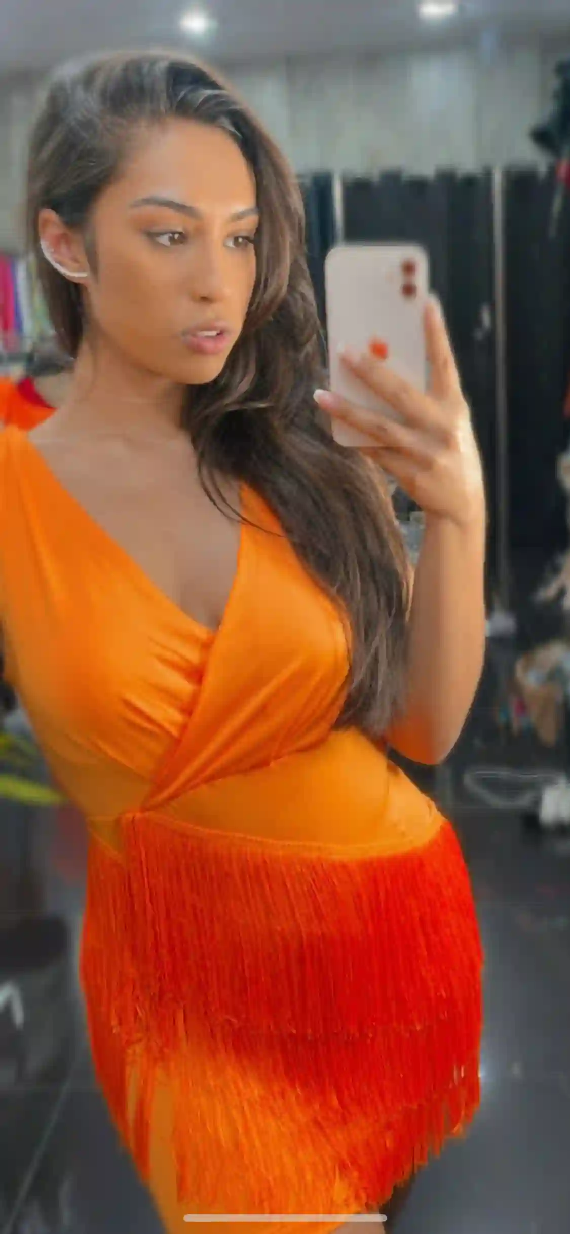 VESTIDO CORTO FLECOS NARANJA