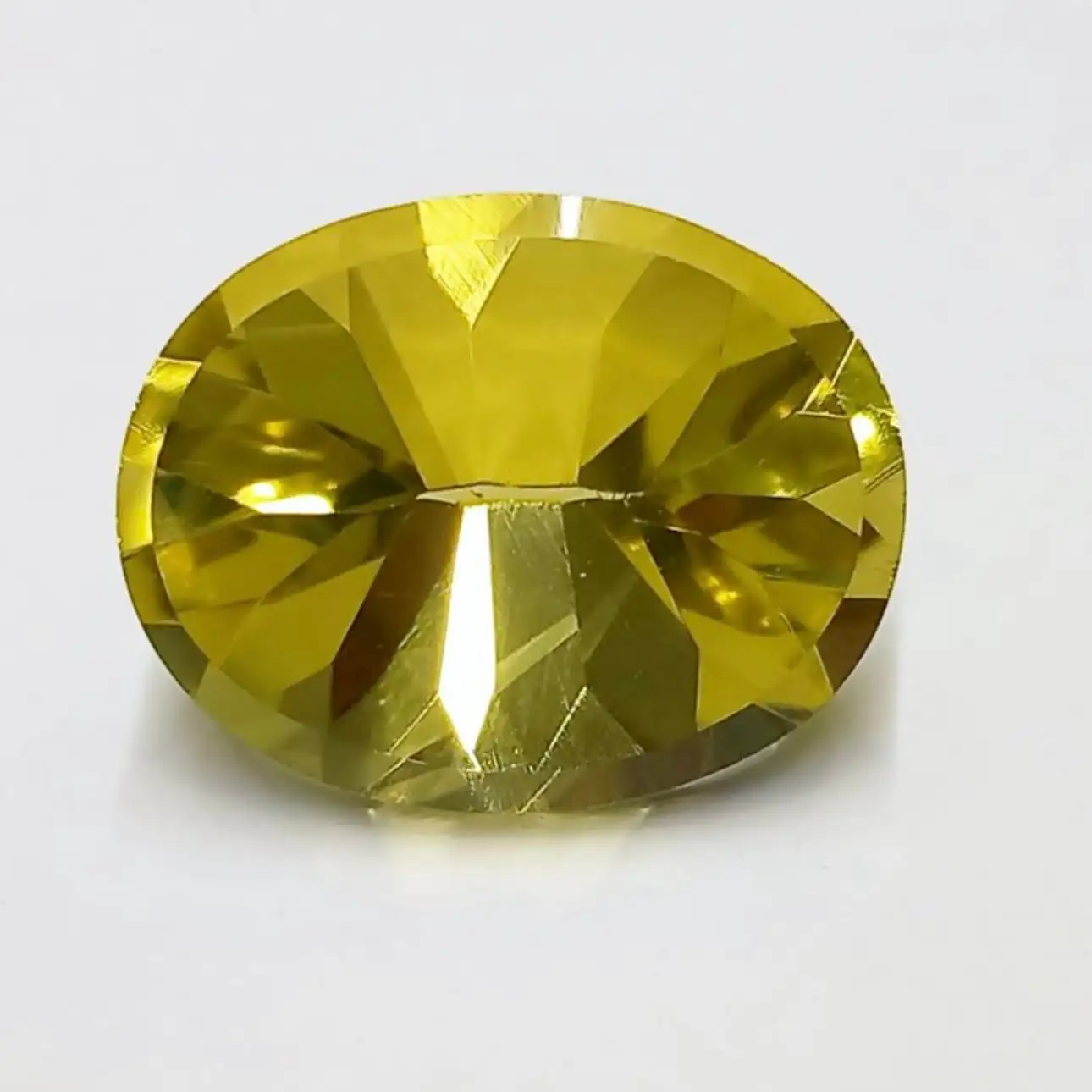 GEMA DE CALIDAD FACETADA CÍTRICA NATURAL 26,15 ct.