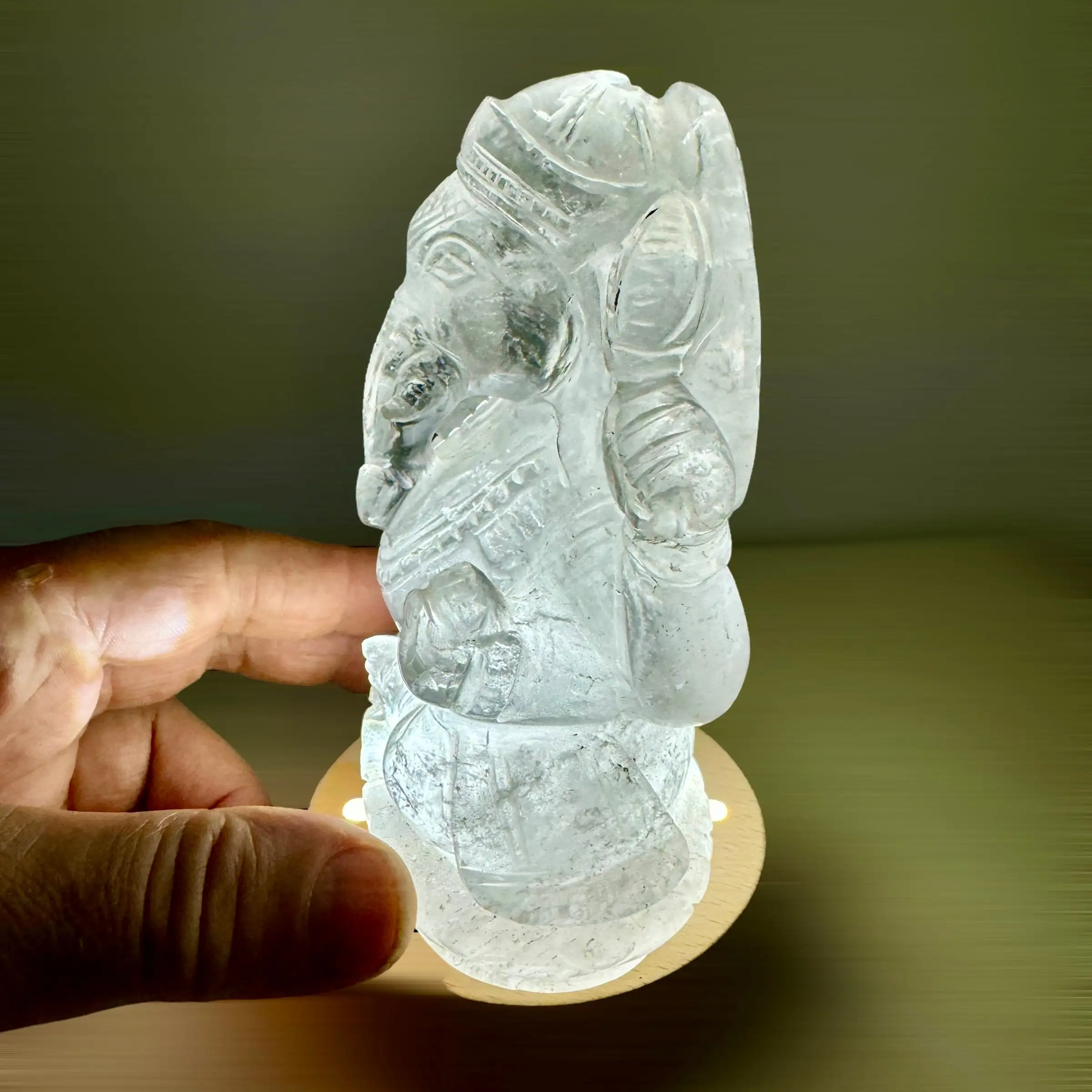 GANESHA TALLADA EN CUARZO HIMALAYA 1 kg. - Imagen 3