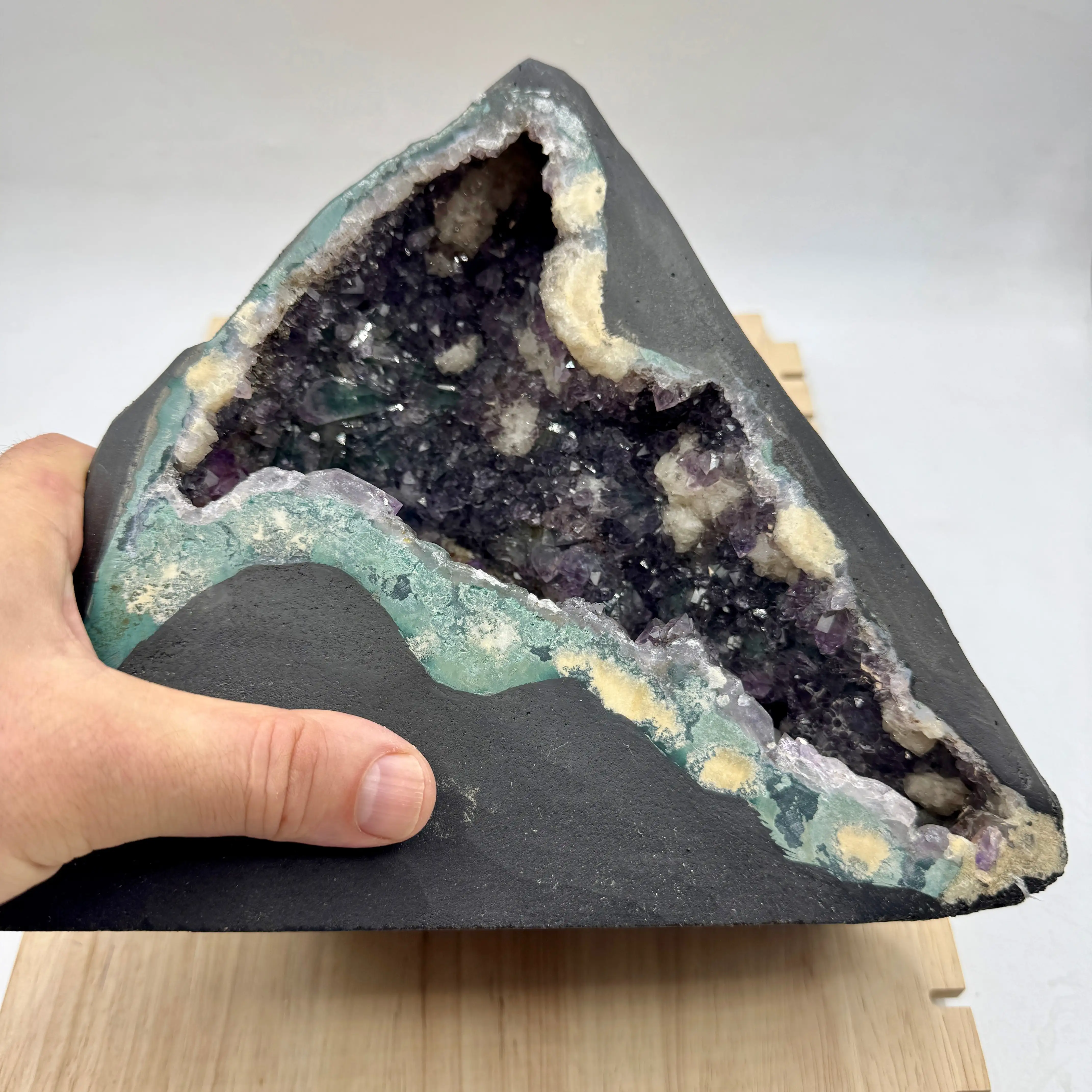 GEODA DE AMATISTA CON PRASIOLITA 6 kg. - Imagen 8