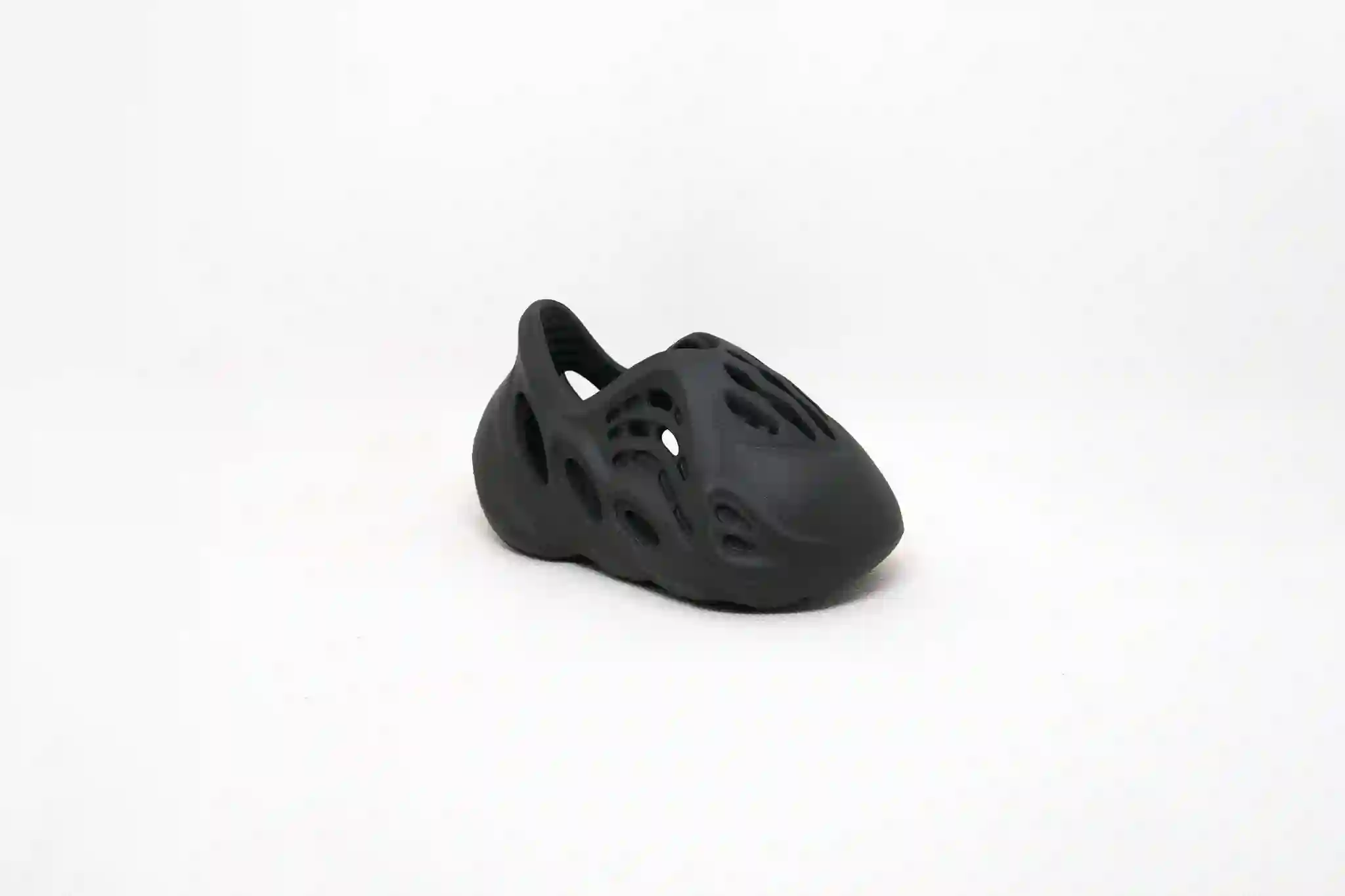 Yeezy FOAM RNNR CARBONO NIÑOS
