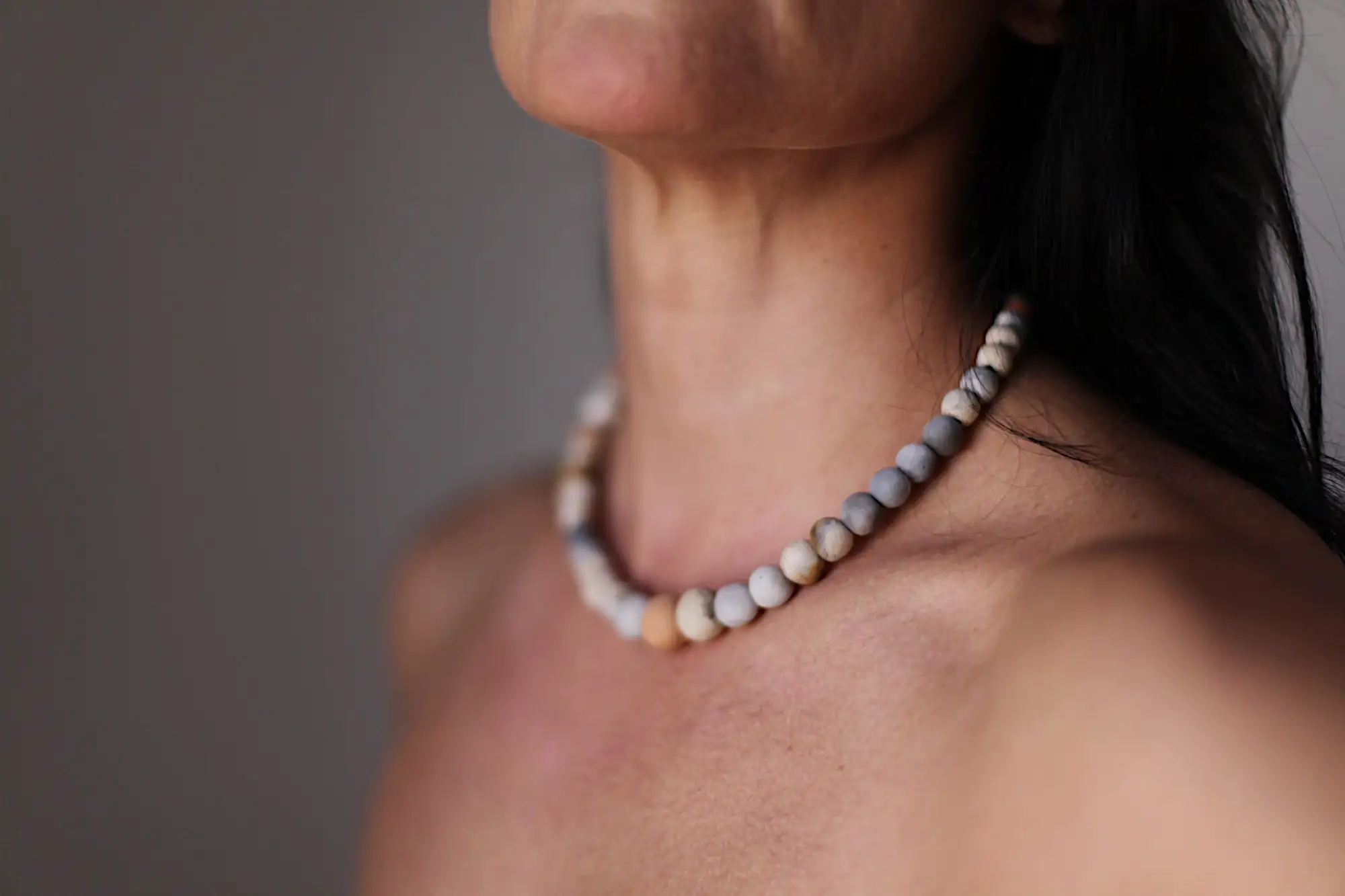 Maya - Collar de cuentas de cerámica levantado de las cenizas 44,5 cm OOAK - Imagen 2