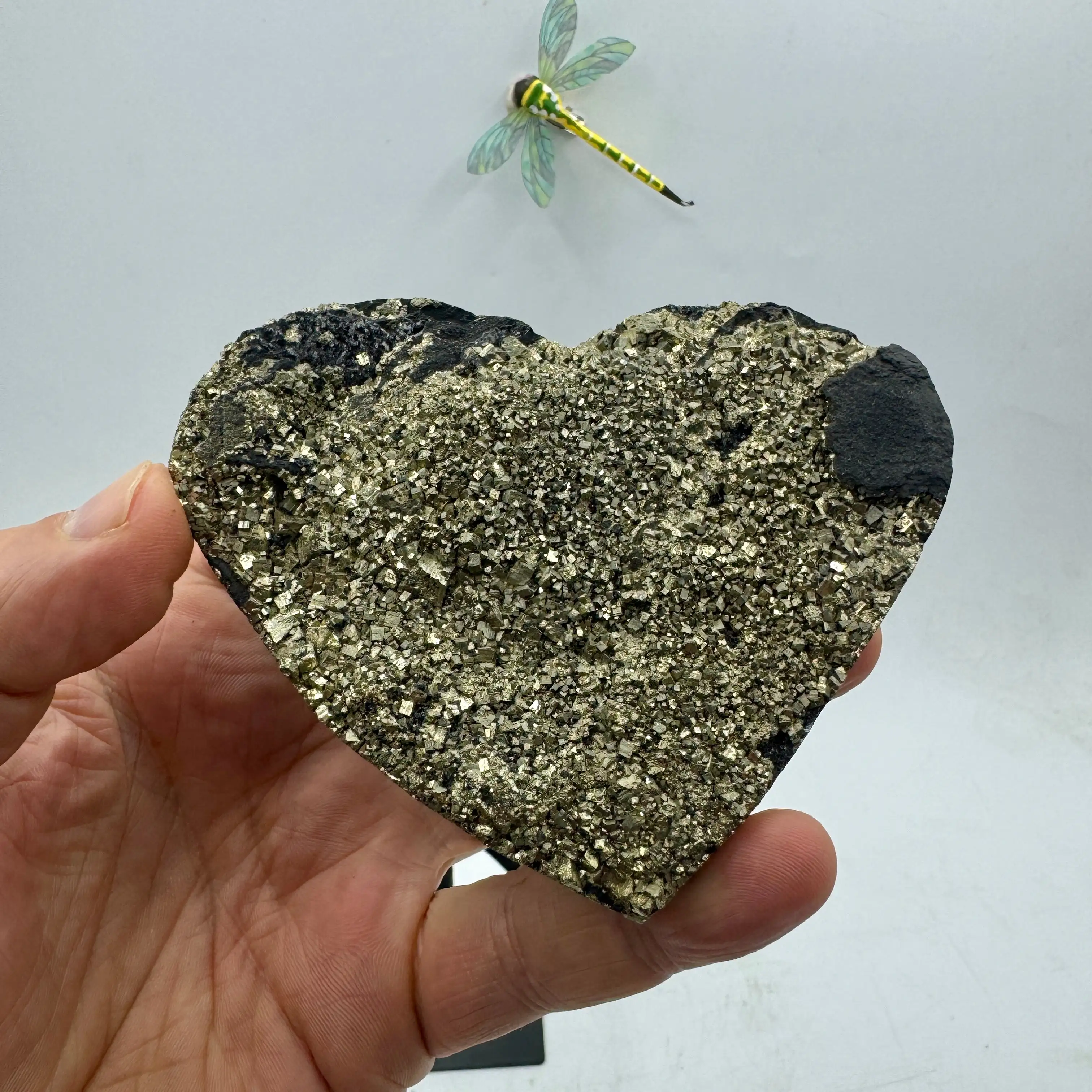 CORAZÓN DE SHUNGITA CON PIRITA - Imagen 2