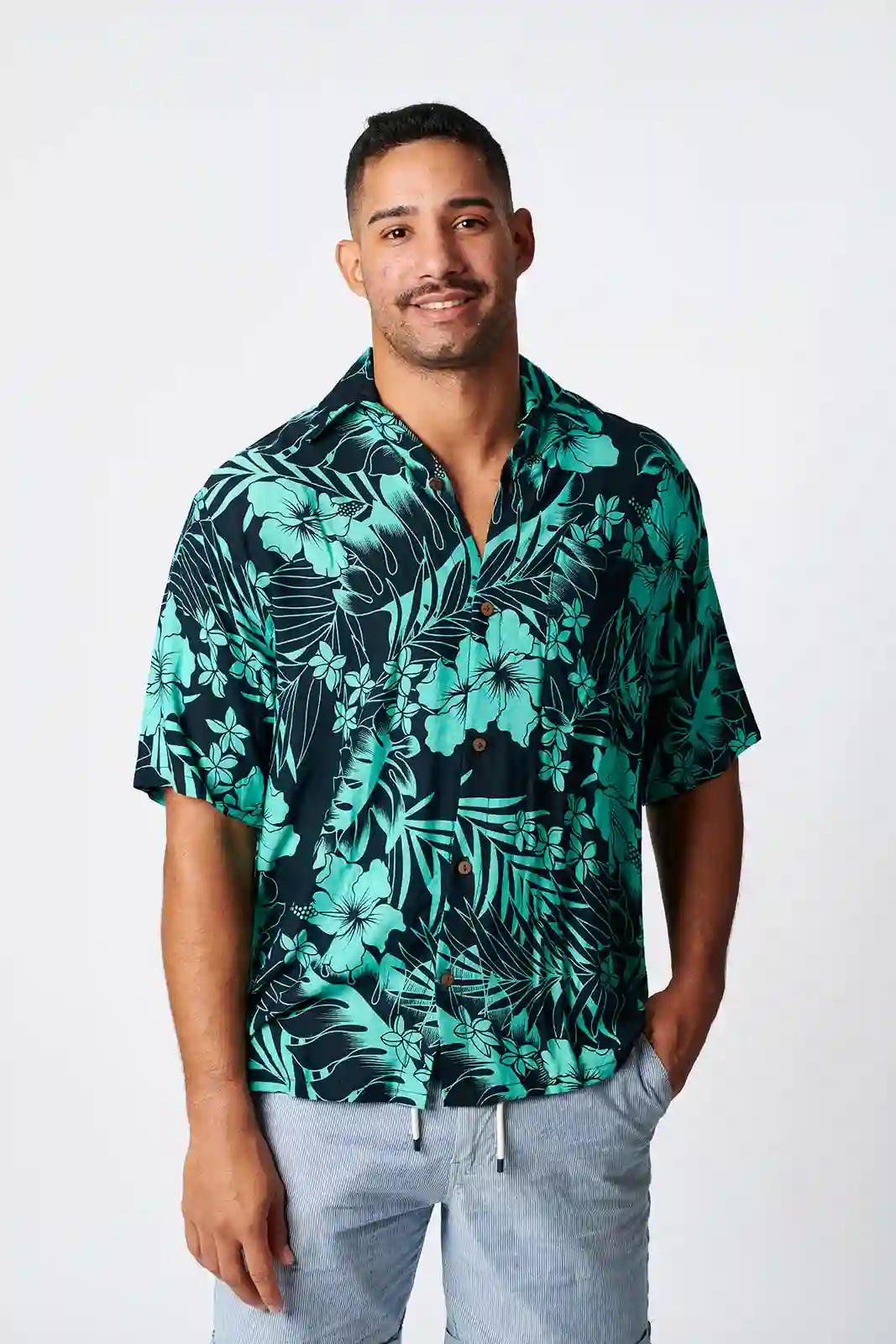 Camisa Rayón Manga Corta Tropical Negro