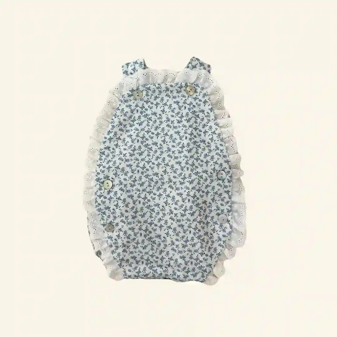 Baby frog blue flowers