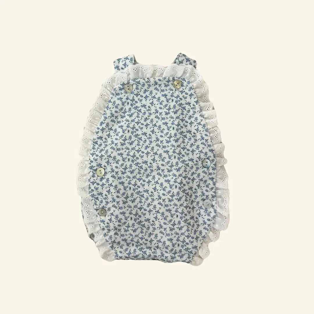 Baby frog blue flowers