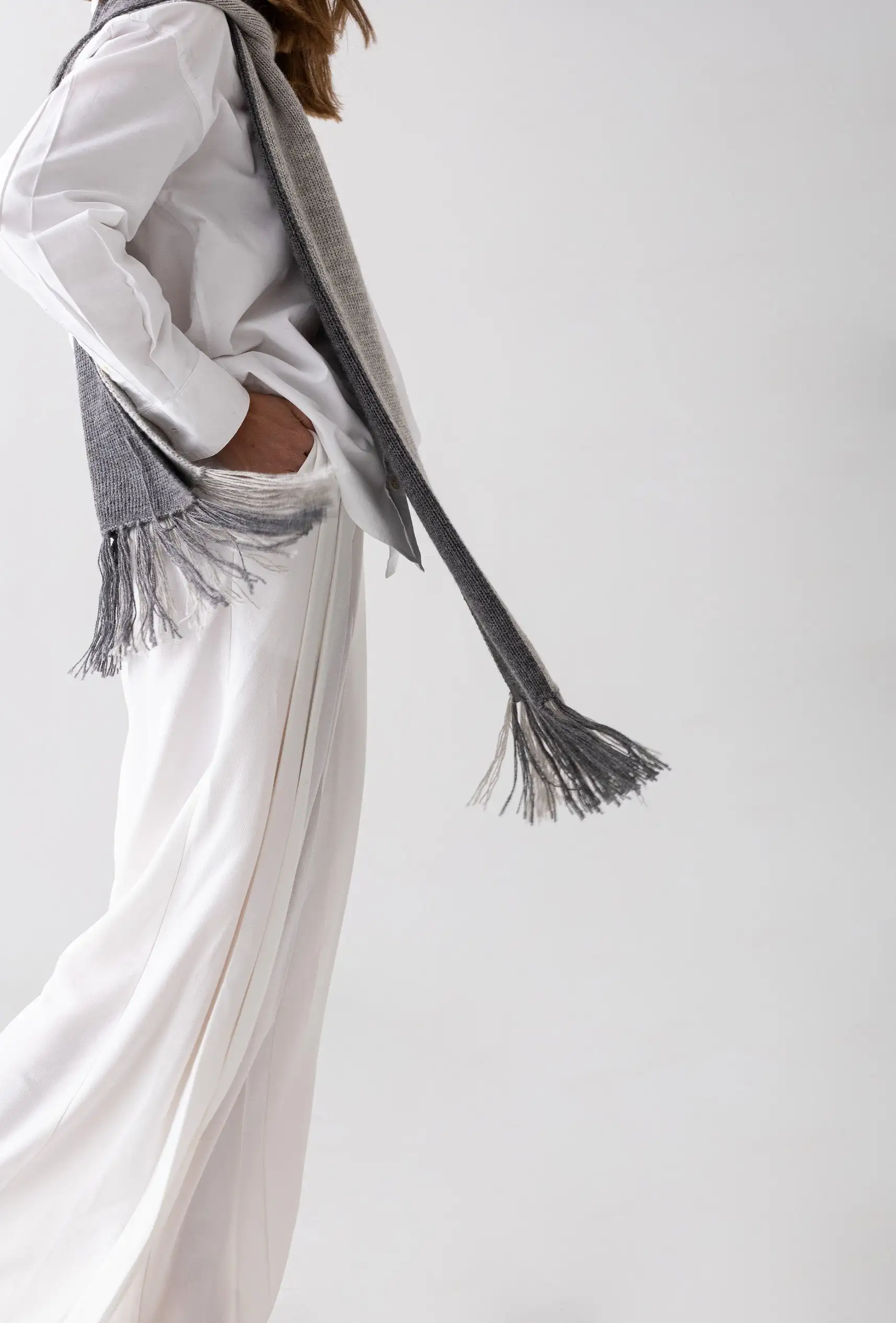 Bufanda de Alpaca: Doble Gris - Imagen 7