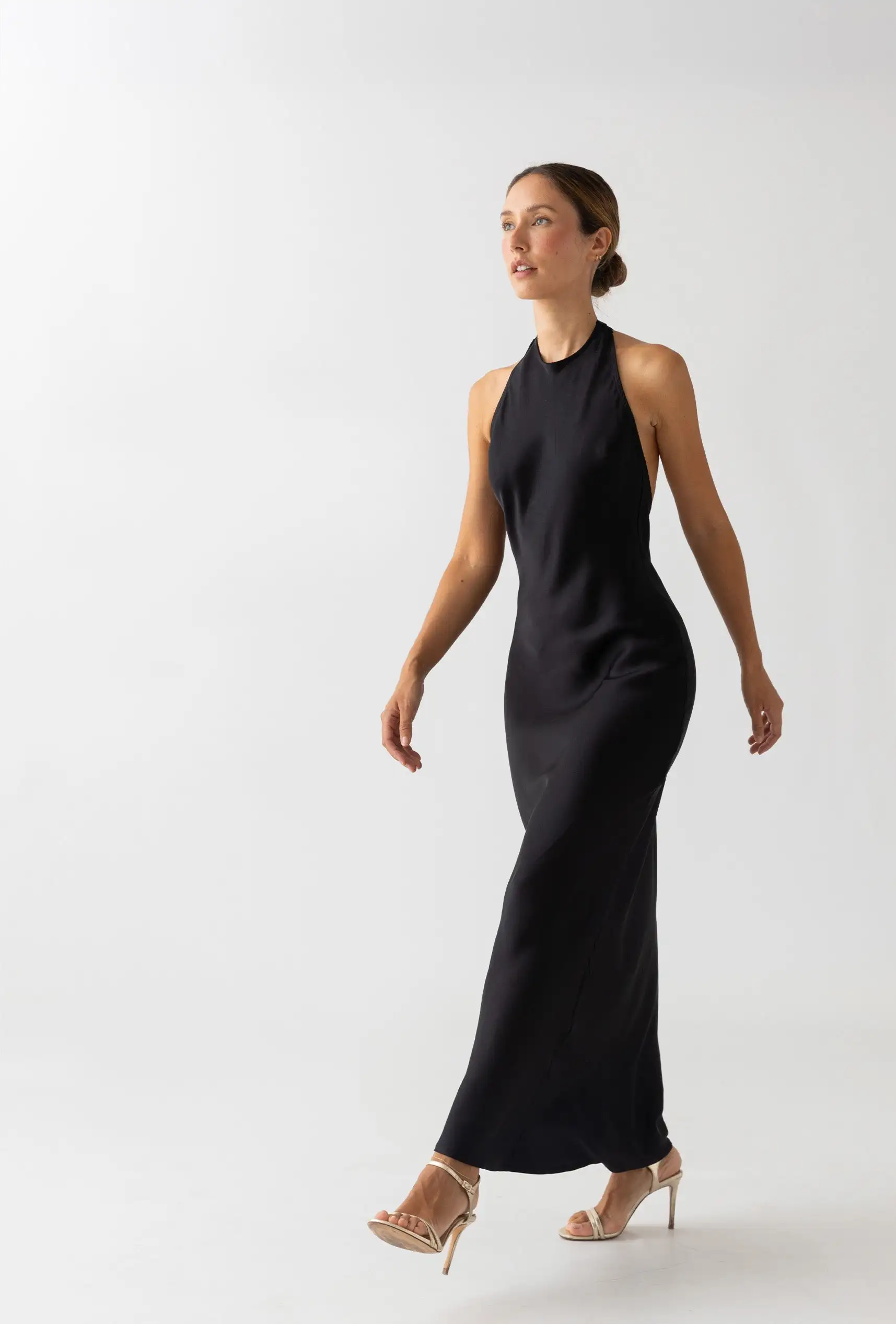 Vestido negro halter - Imagen 4