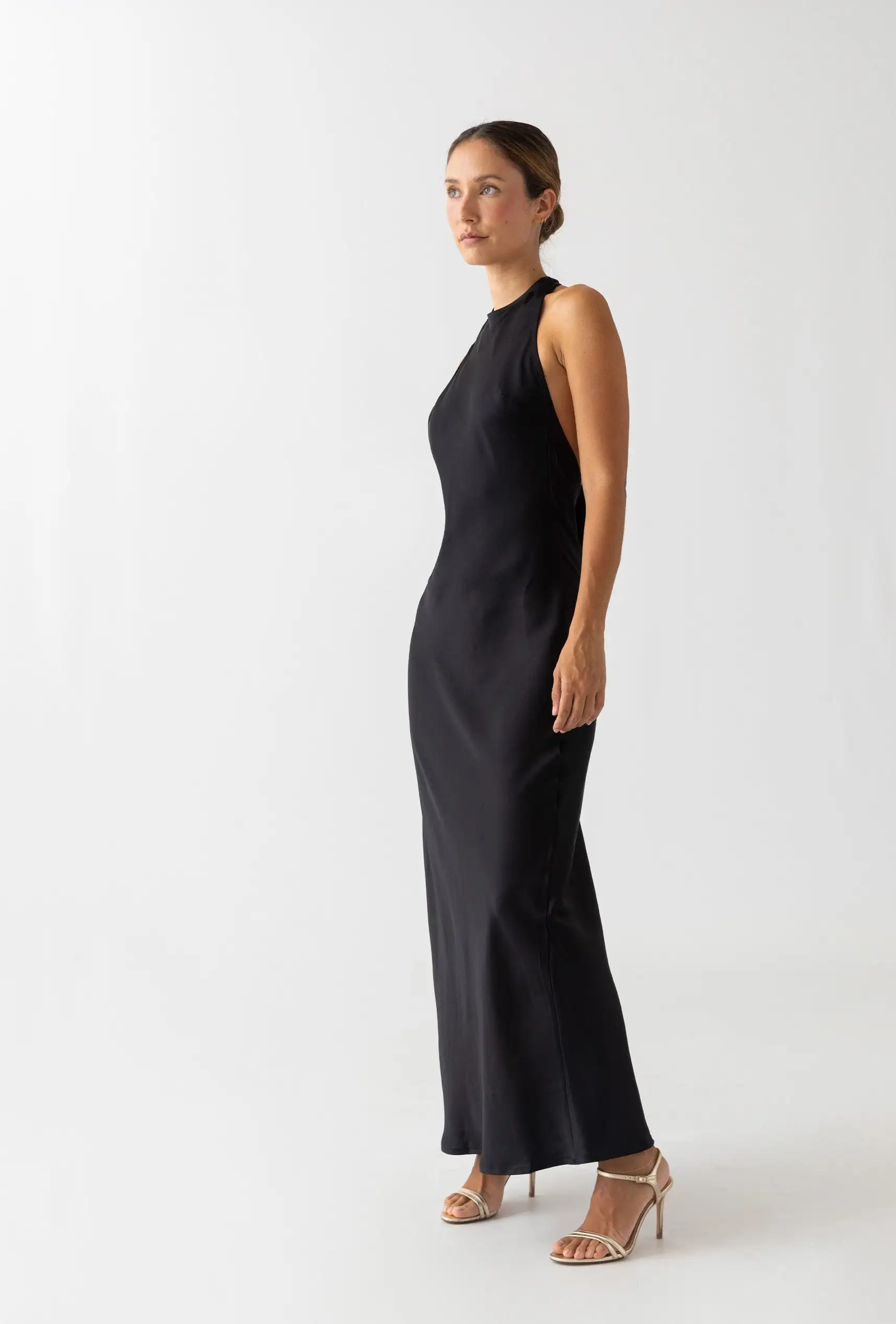 Vestido negro halter - Imagen 6