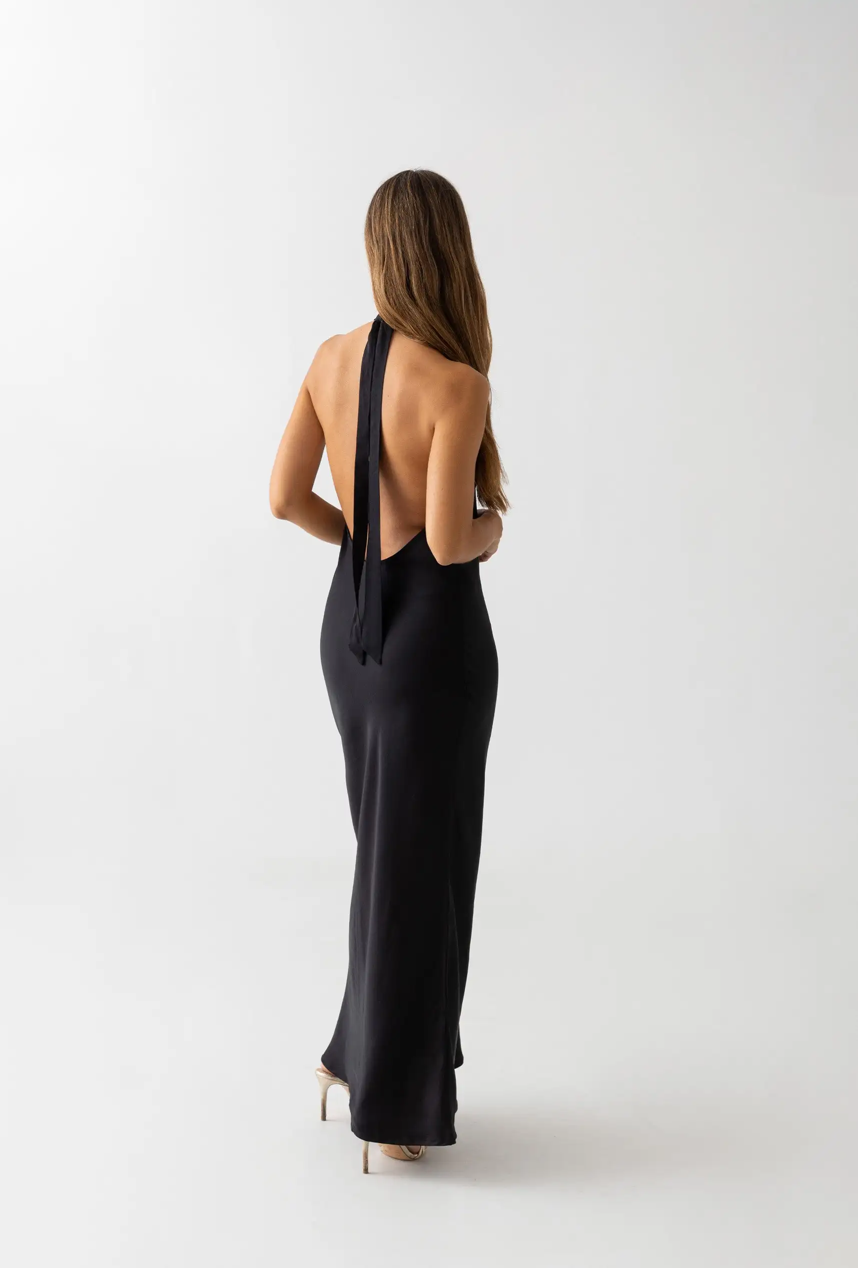 Vestido negro halter - Imagen 9
