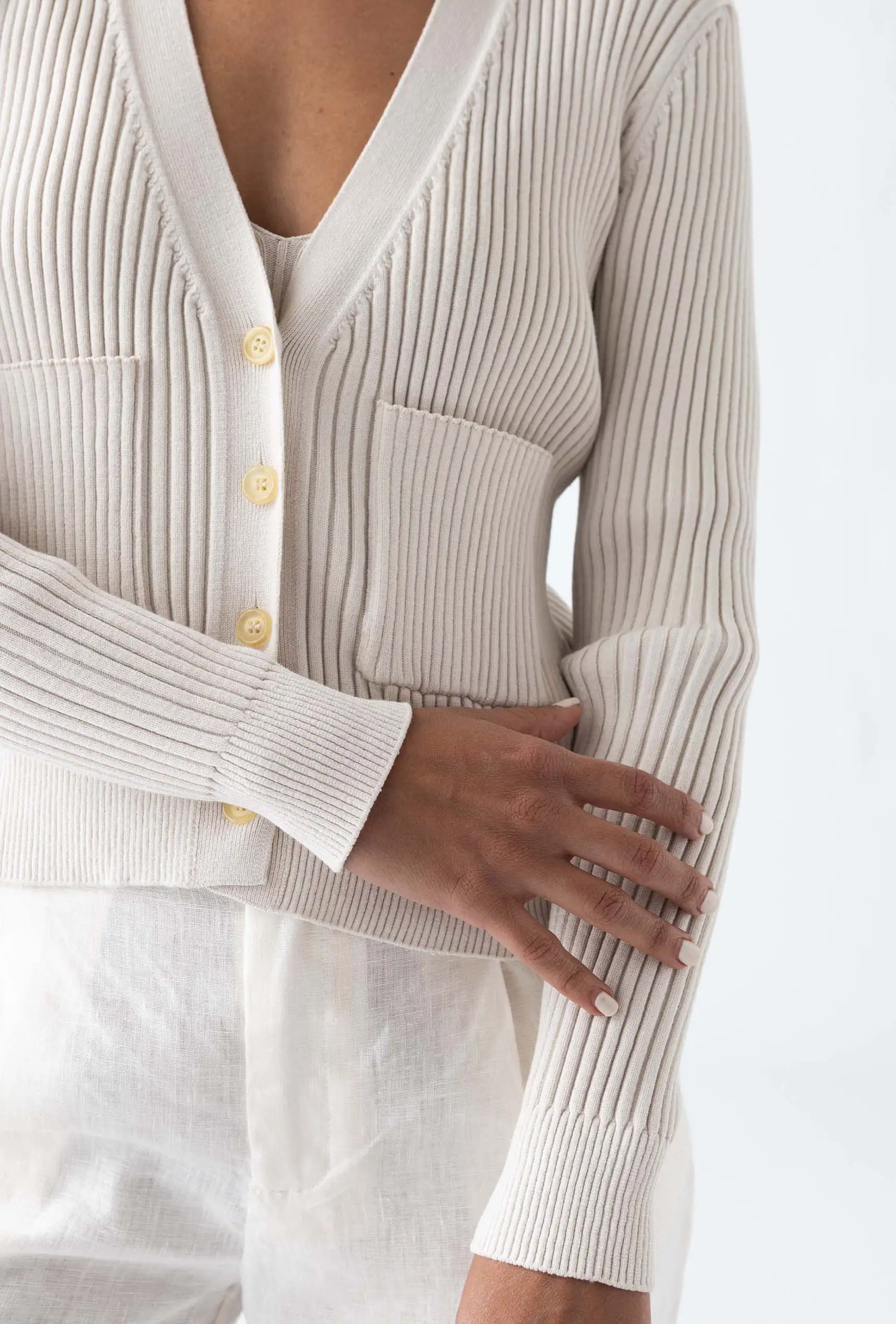 El conjunto de punto blanco roto - Imagen 7