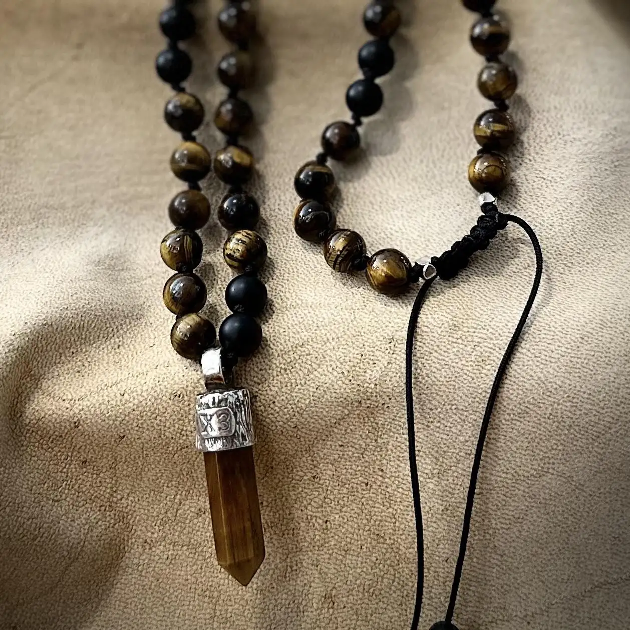 Collar hombre "ojo de tigre"