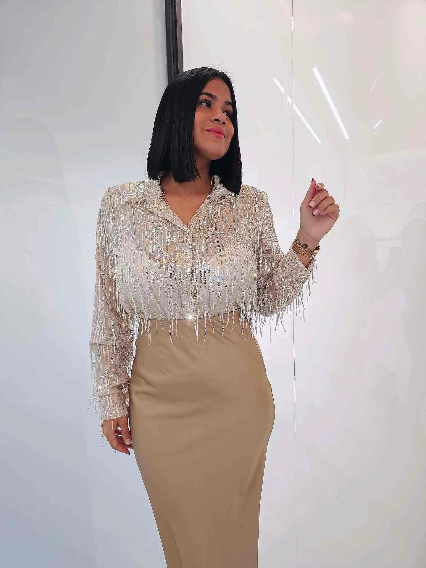 CAMISA TIRA LENTEJUELAS BEIGE - Imagen 2