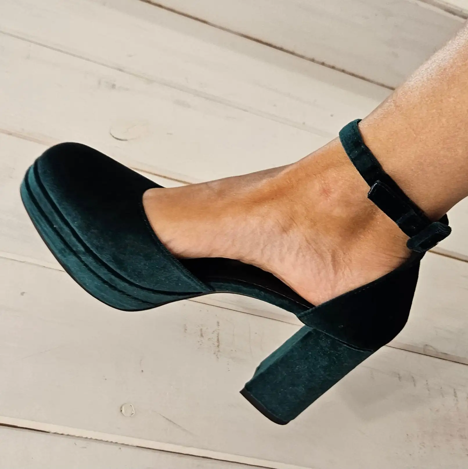 Zapatos Terciopelo Verde - Imagen 2
