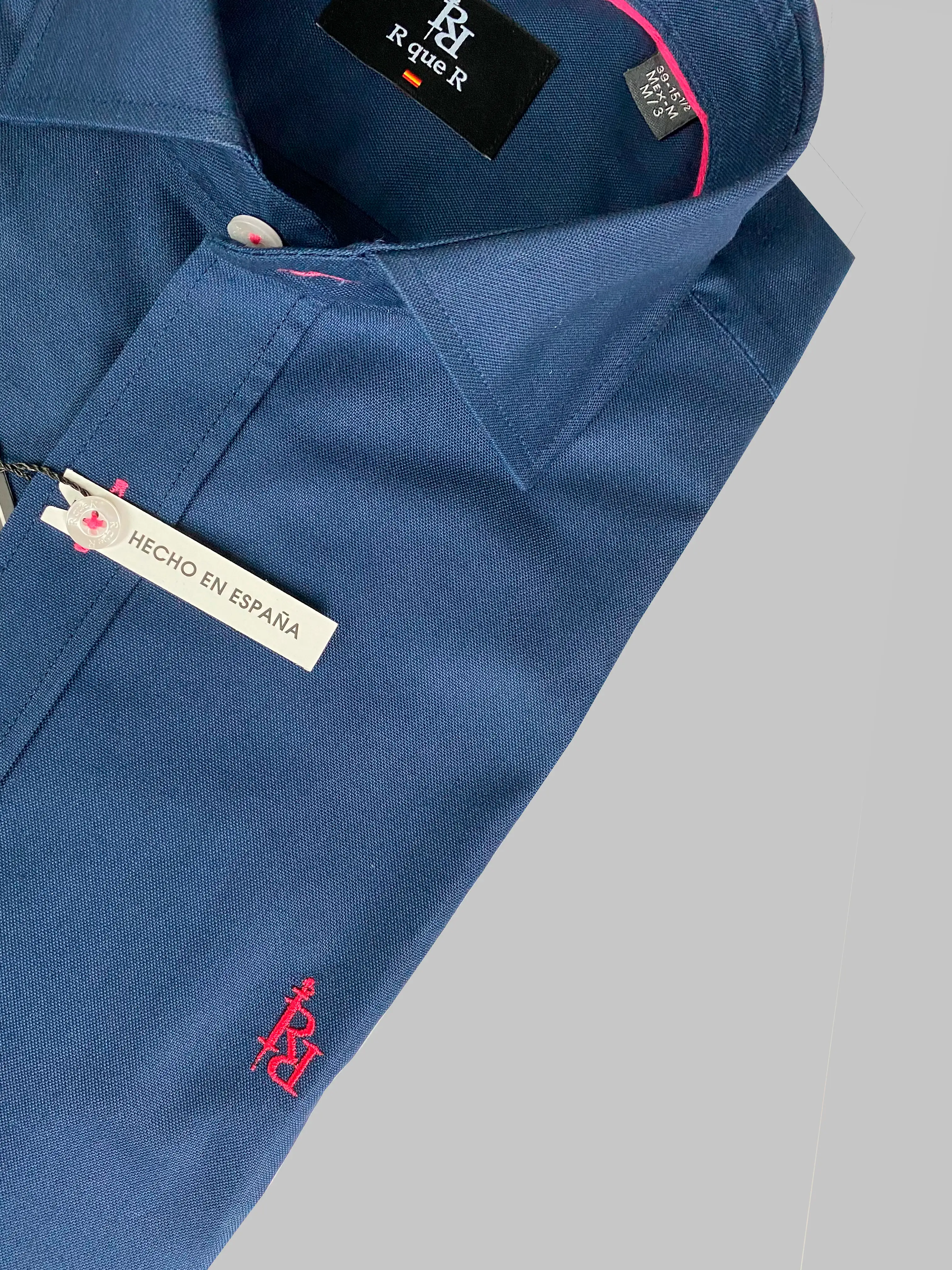 Navy blue Oxford shirt with fuchsia embroidered "Presumida" logo. - Image 5