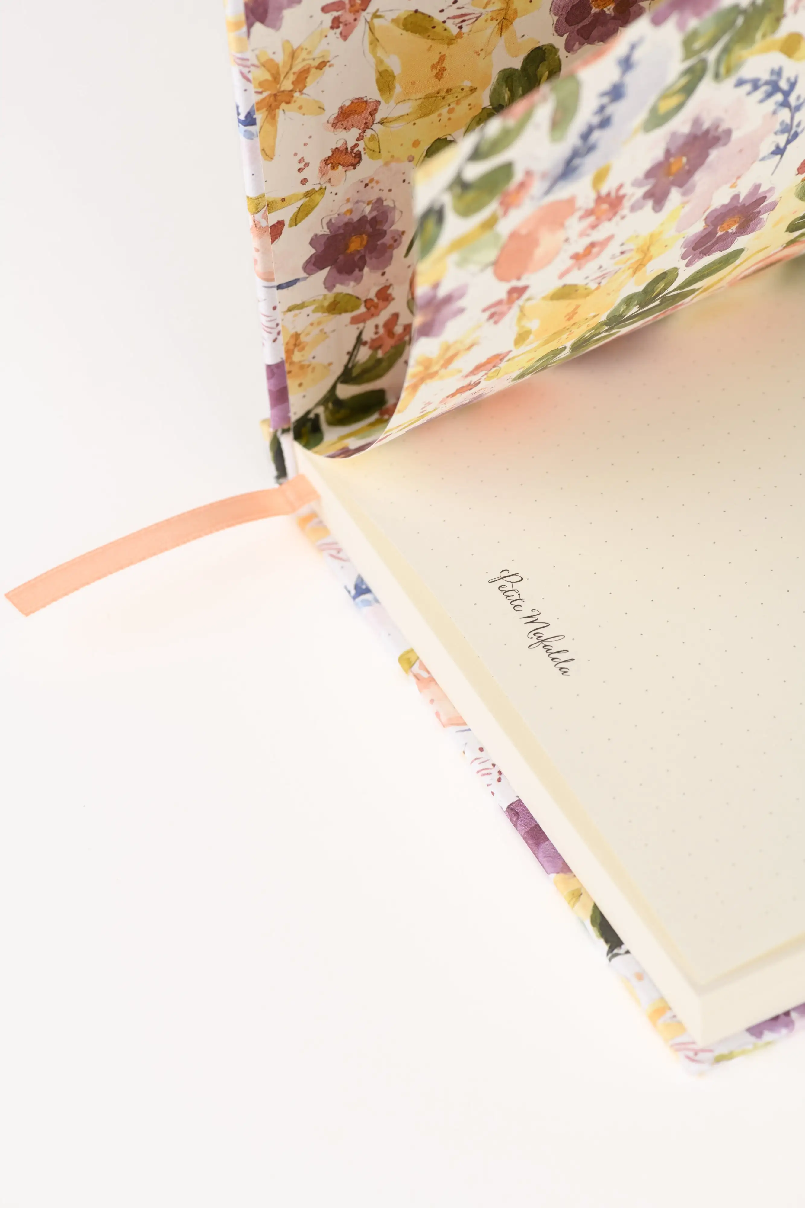 Petite Mafalda Peach Bullet Journal - Image 6