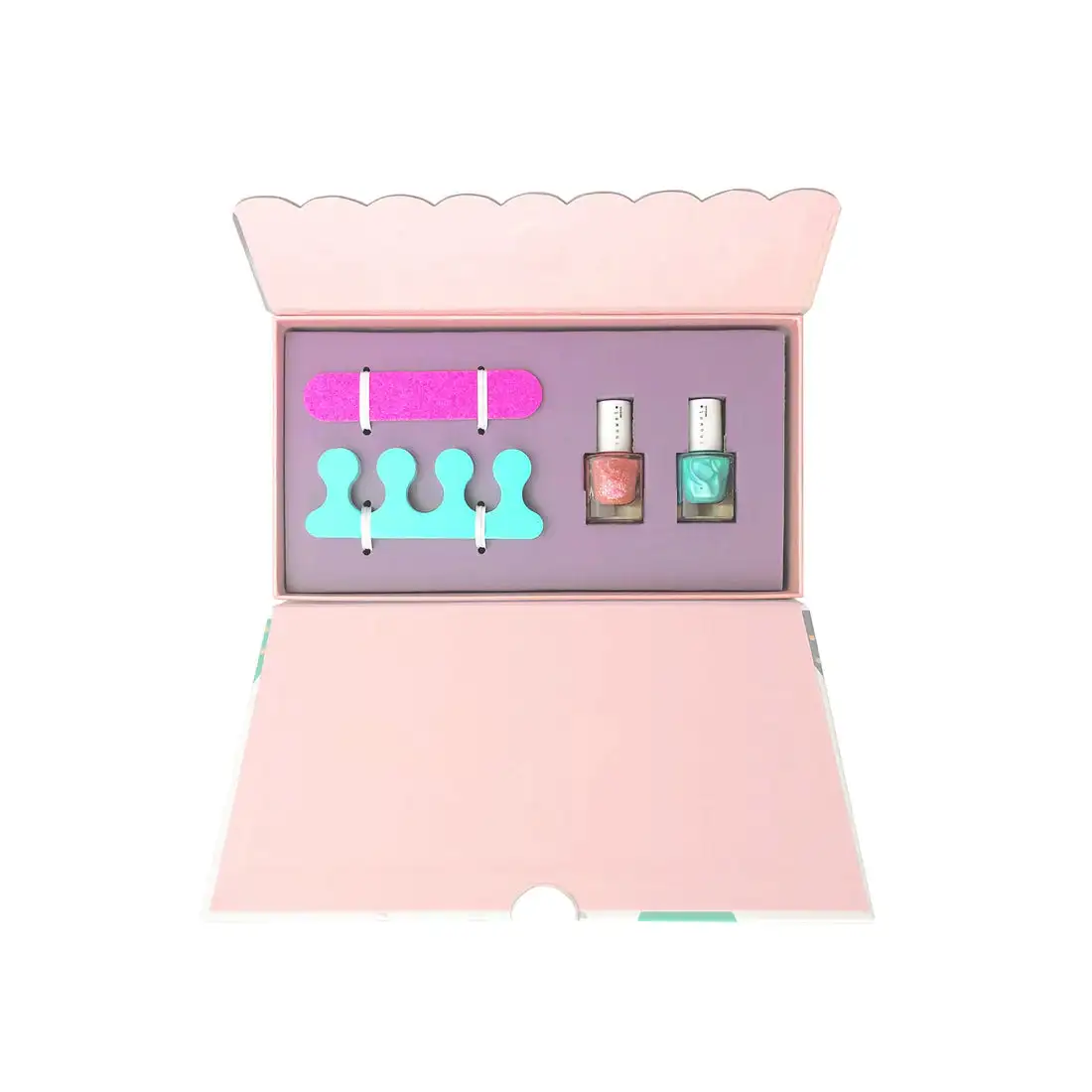 Suzanne Chest - Manicure and pedicure - Image 2
