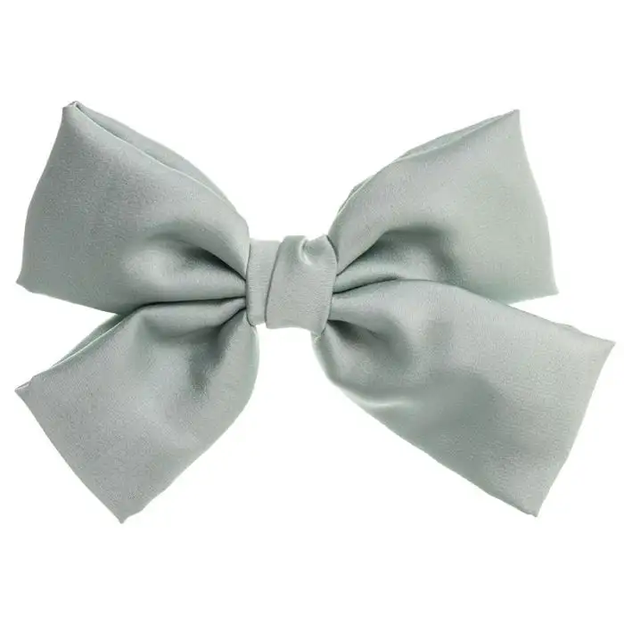 Large bow with moss clip