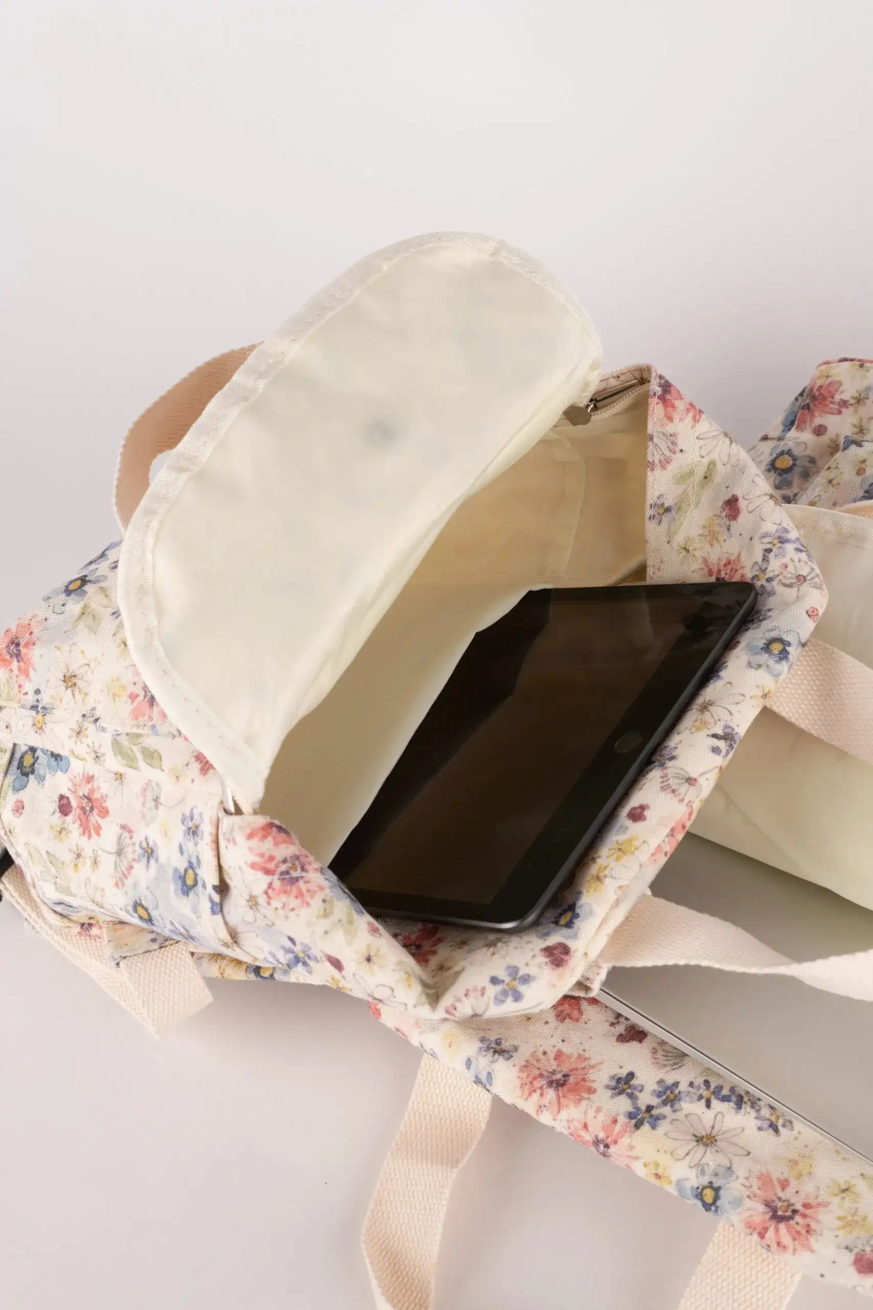 Flower backpack by Petite Mafalda - Image 3