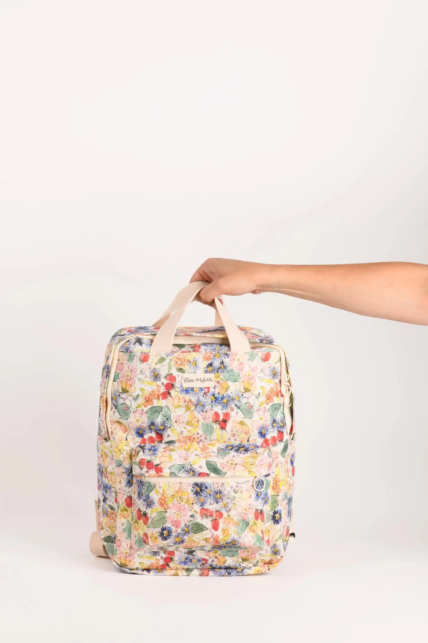 Petite Mafalda Strawberry Backpack - Image 7