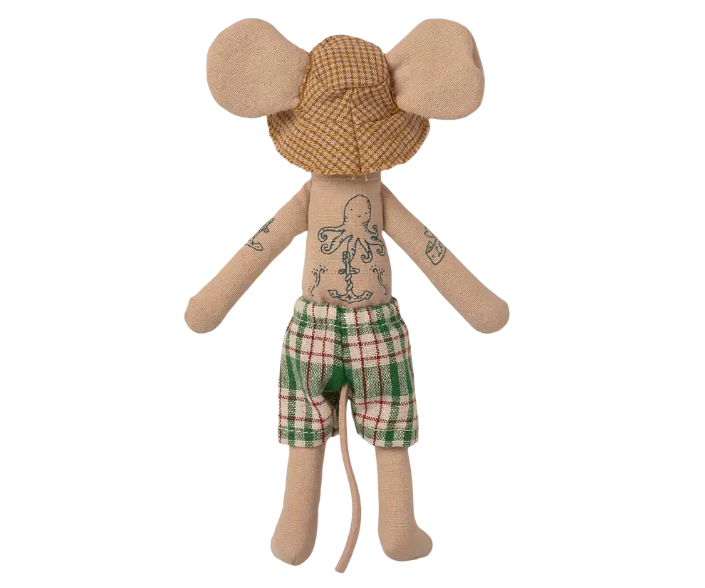 Dad in Beach Cabin - Beach Mice - Image 3