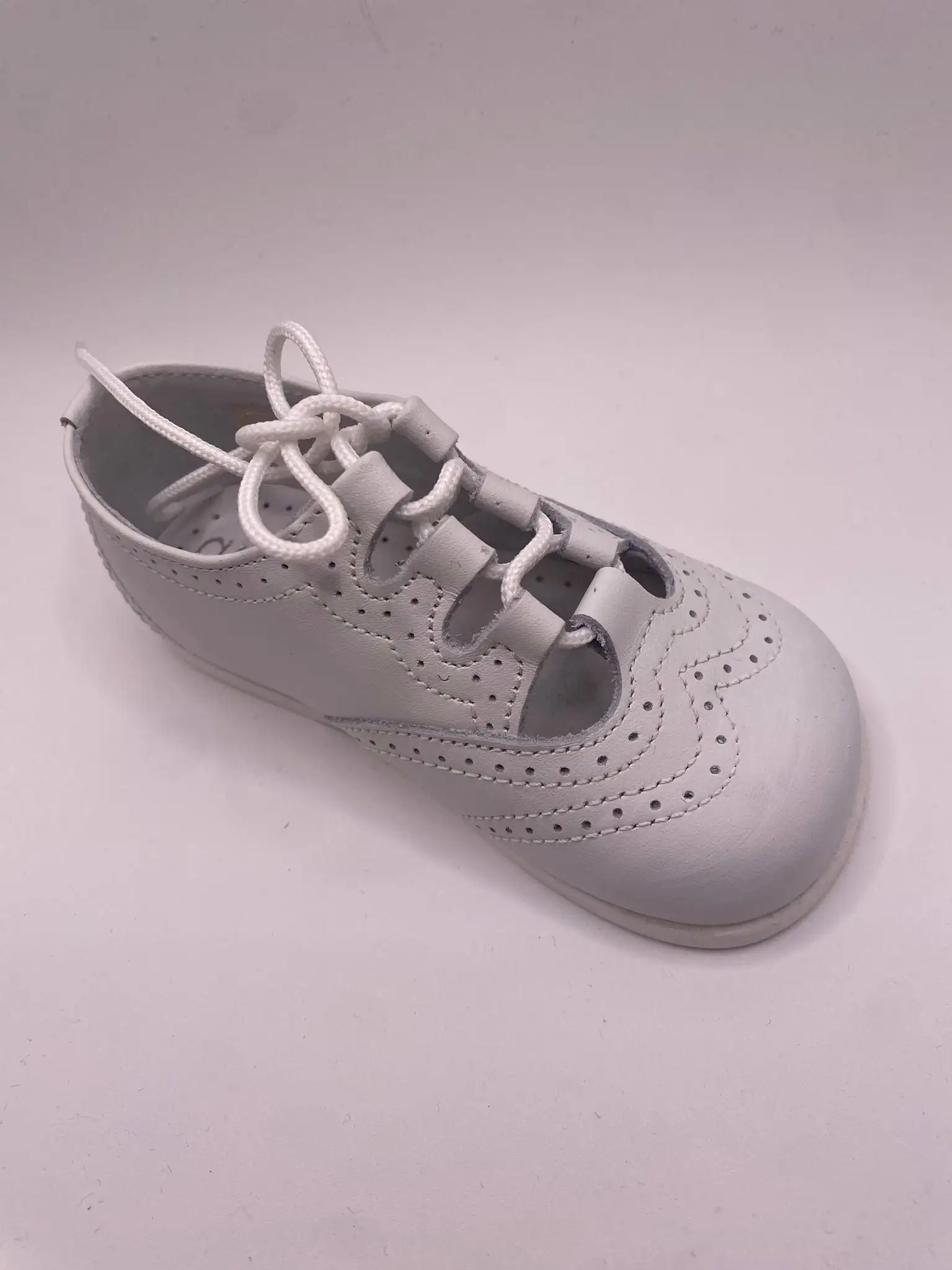 Pepito Wales White