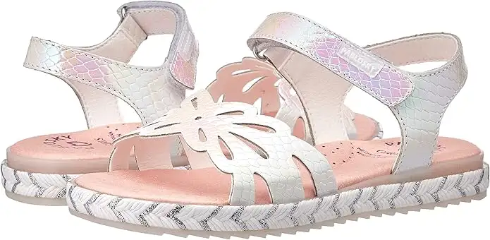 White flat sandal