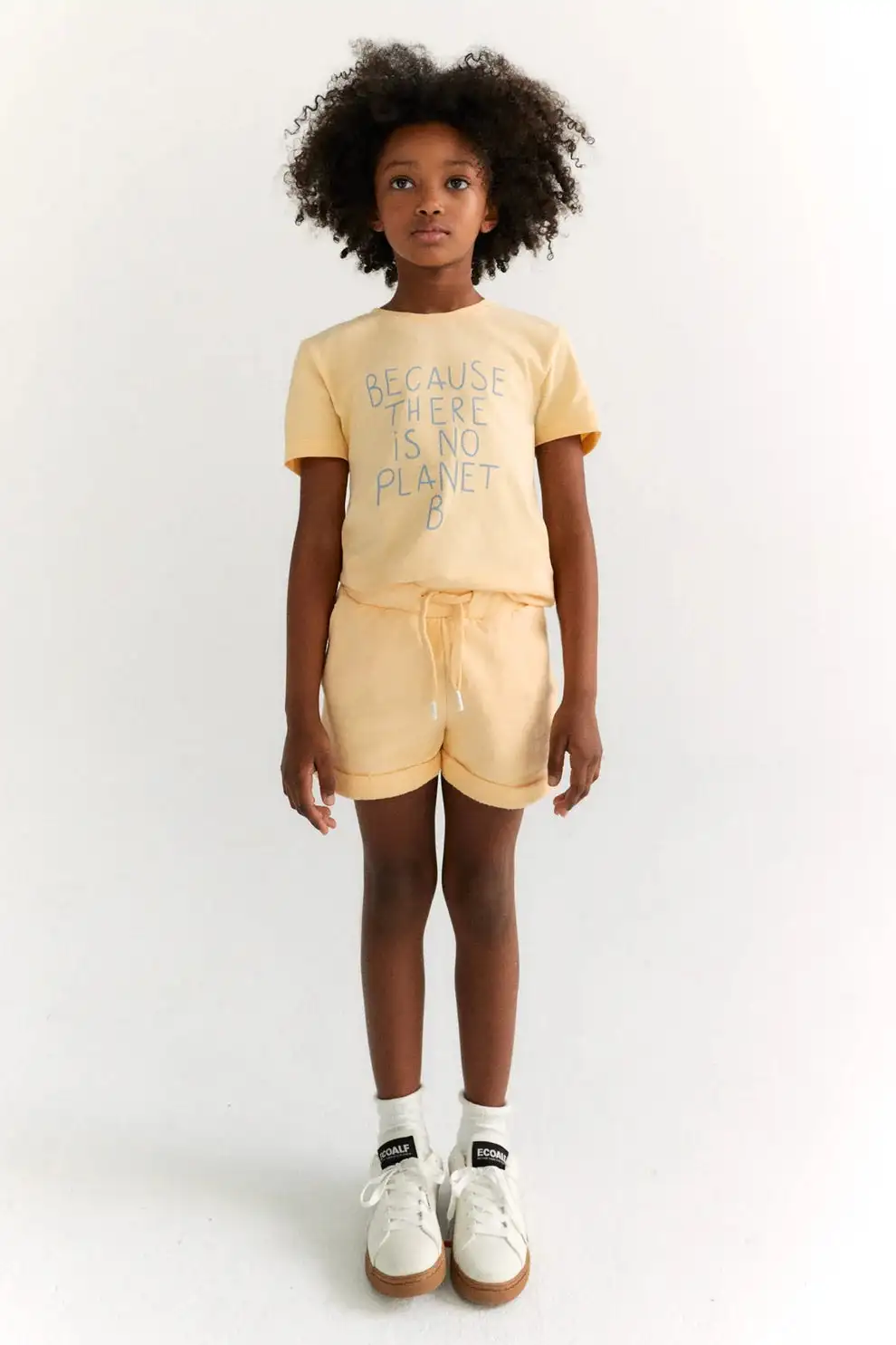 Pantalón corto amarillo Ecoalf - Imagen 3