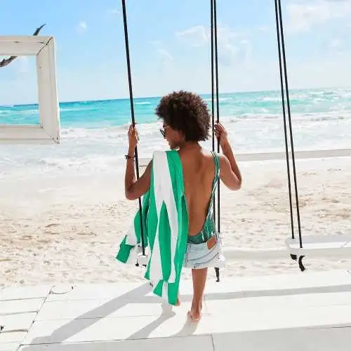 Cabana Cancun green towel - Image 3