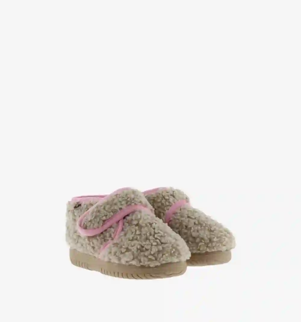 Pink Borreguito house slipper