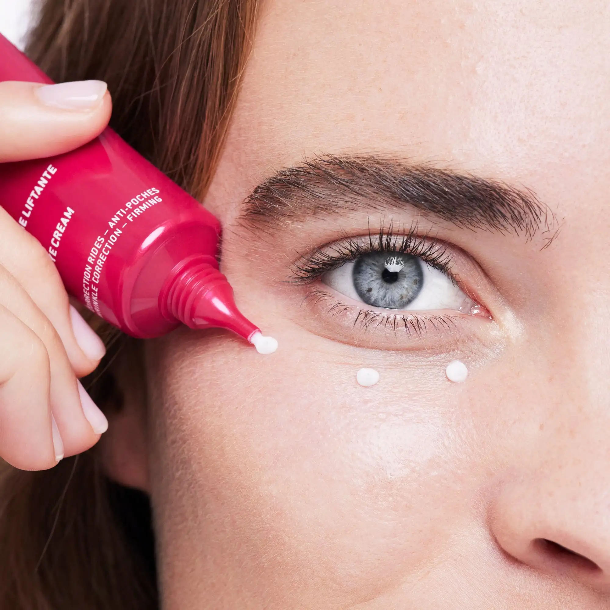 Merveillance Lift Crema Reafirmante Contorno de Ojos (15ml) - Imagen 2