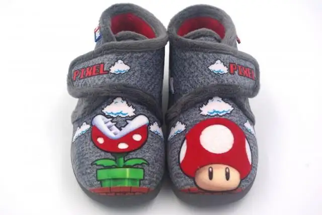 Zapatilla de casa Mario Bross con velcro. Tallas 25 a 30.