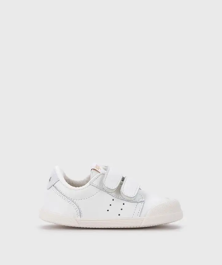 Deportiva respetuosa piel TENNIS blanca. Tallas 20 a 32.