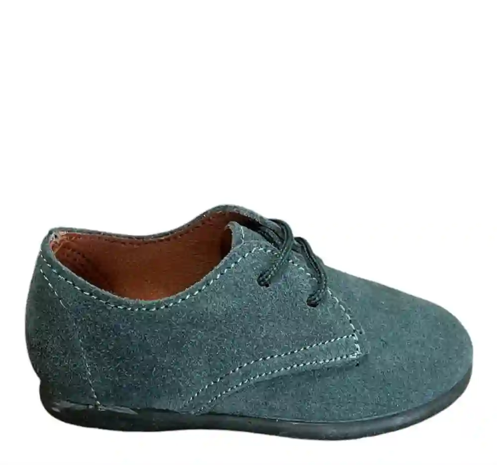 Zapato de piel serraje pino con cordones. Tallas 20 a 34.